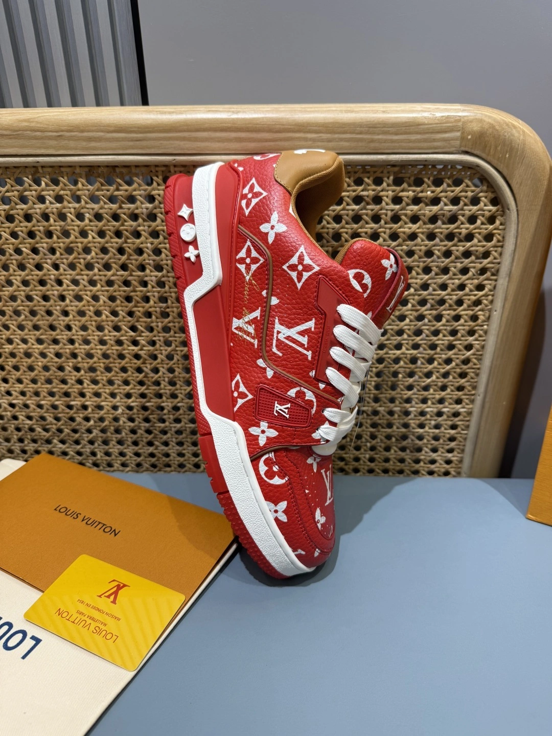 OOBB-- 8V 1AHAMY cowhide item:E-X430E2577Y