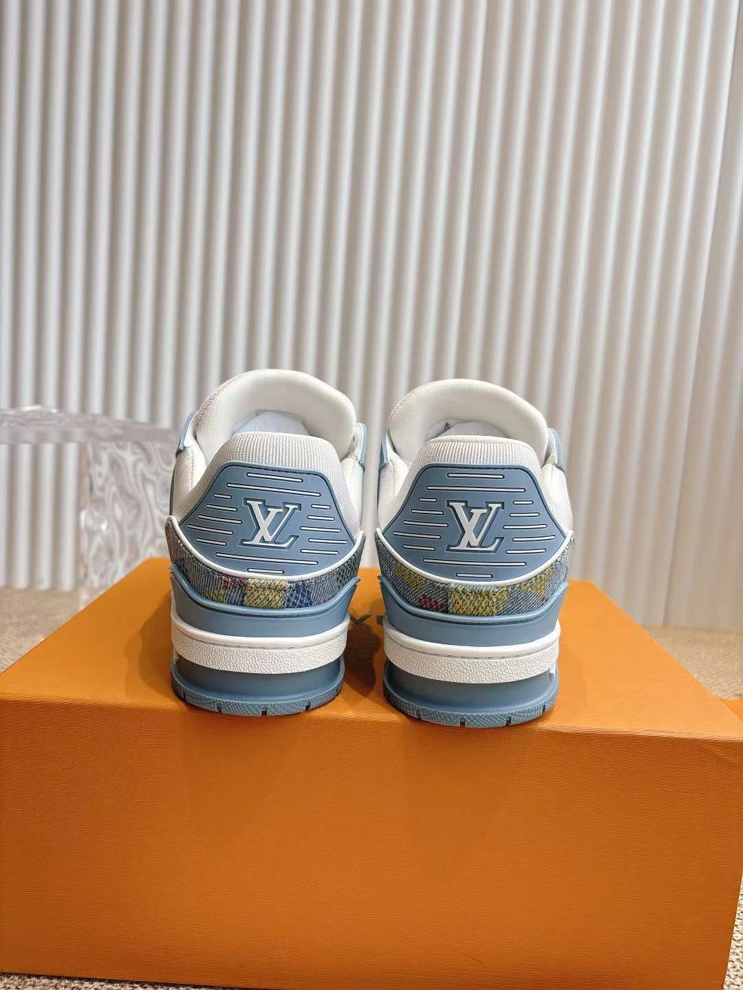 OOBB-- 8V 1AHCYB item:E-X158C1850
