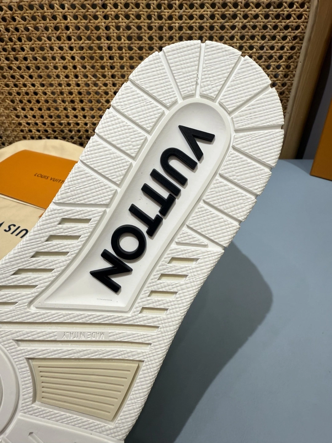 OOBB-- 8V 1AHEKG 1AGZDT trainer " calfskin item：E-X430I0105