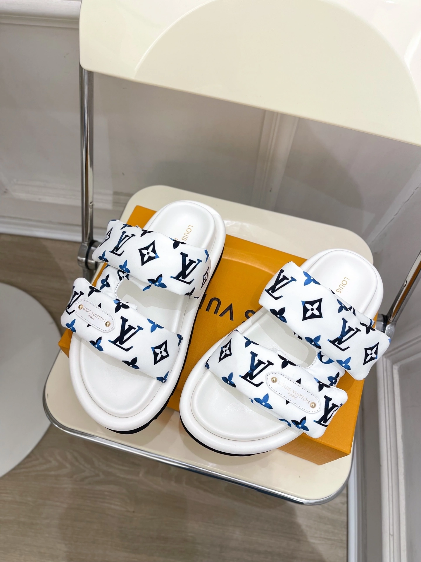 OOBB-- 8V 1AHMKK sheepskin item:E-X230F1249