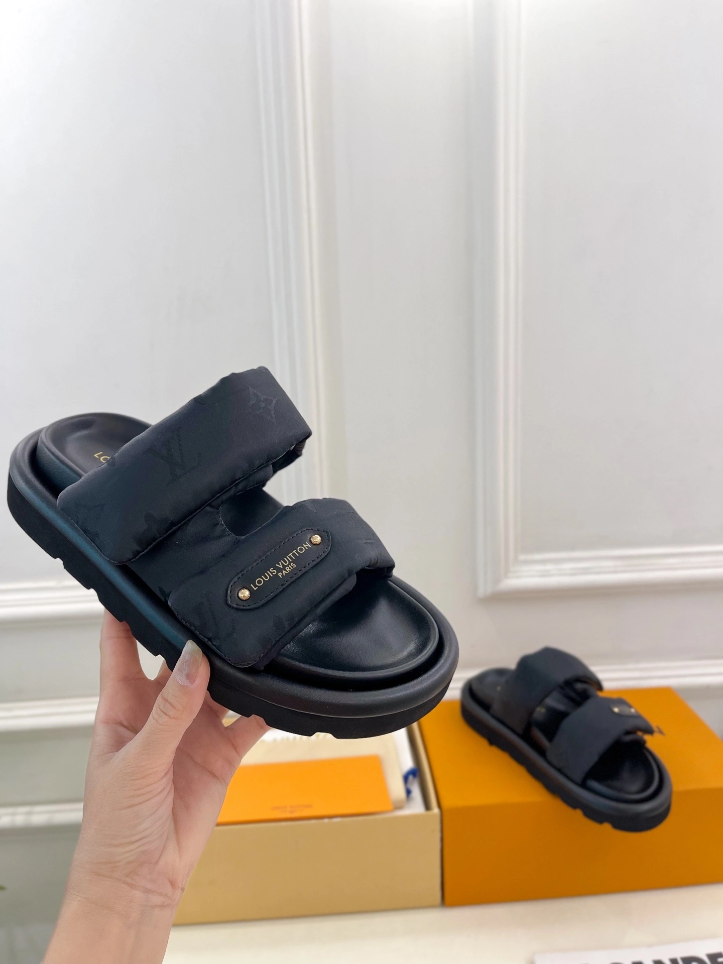 OOBB-- 8V 1AHNQU 1AHNQT sheepskin item:E-X230F1211