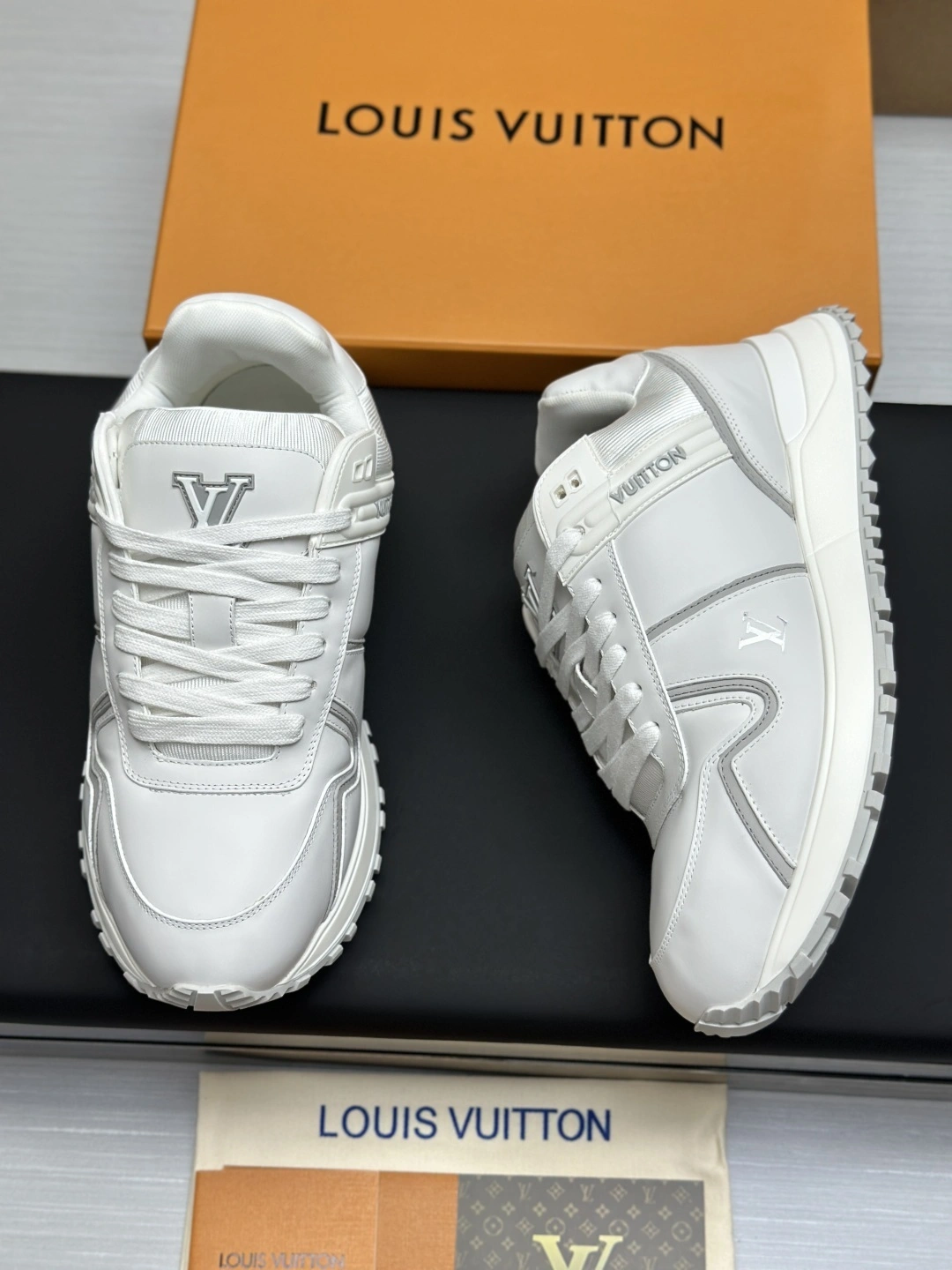 OOBB-- 8V 1AHSRP cowhide item:E-X000H0812