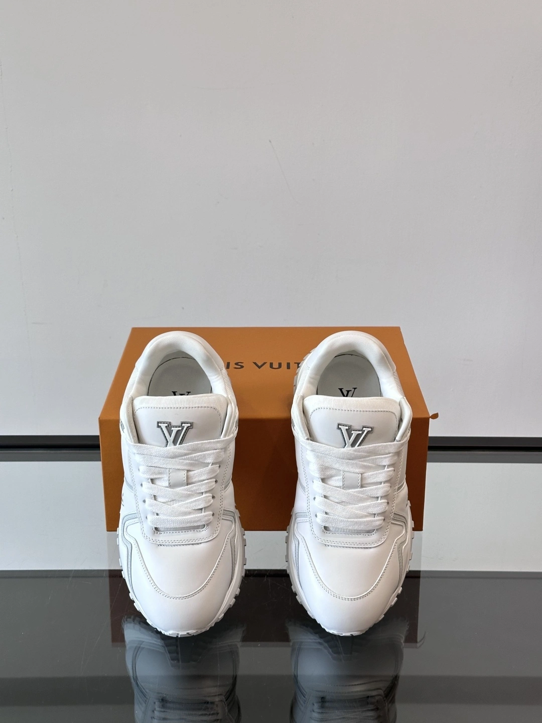OOBB-- 8V 1AHSRT Run Away Maxi cowhide item:E-X230F2685