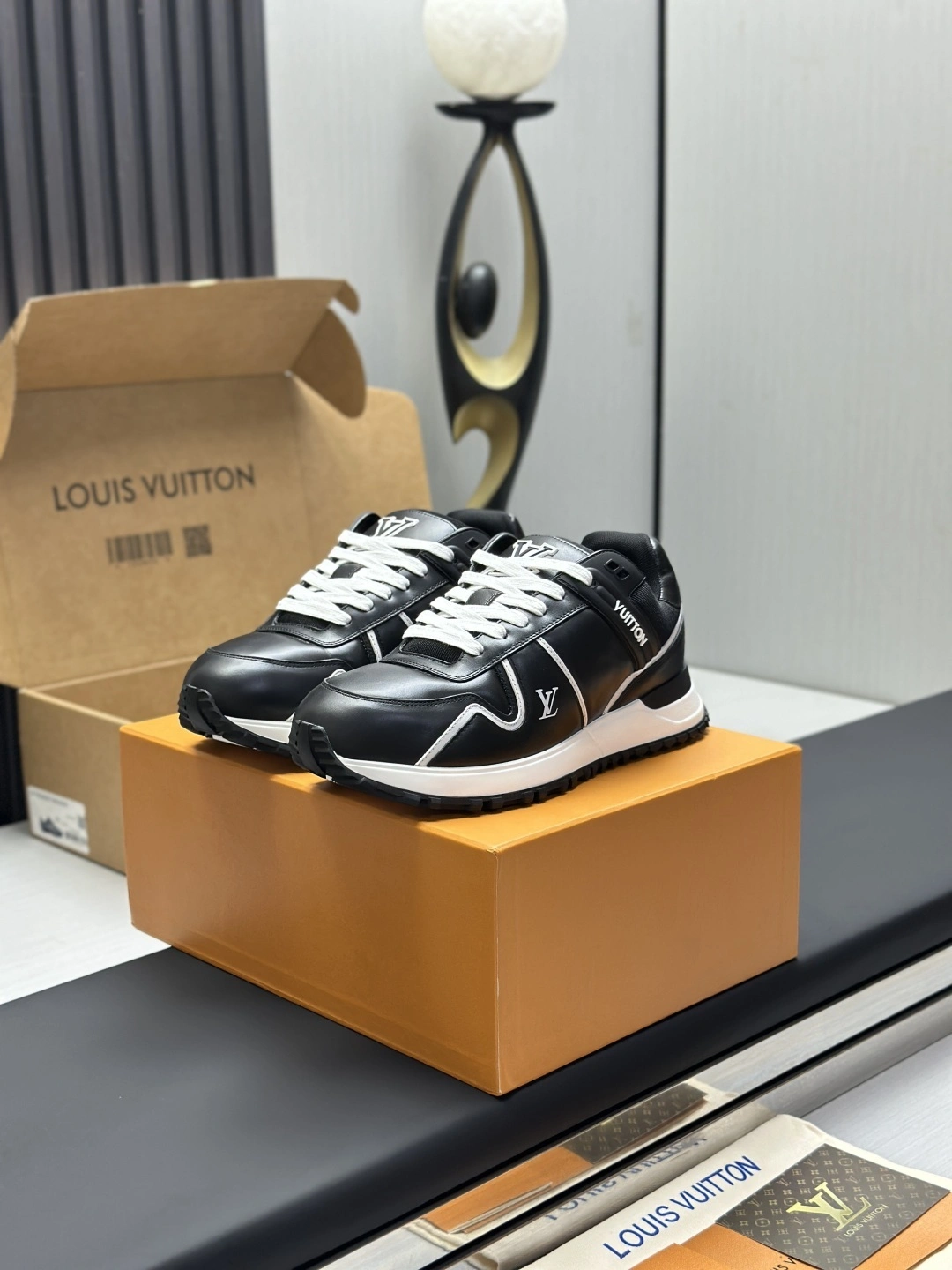 OOBB-- 8V 1AHSS4 cowhide item:E-X000H0811