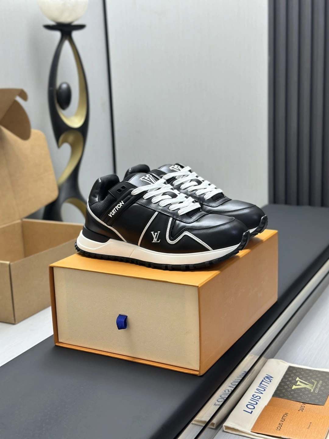 OOBB-- 8V 1AHSS4 cowhide item:E-X000H0811