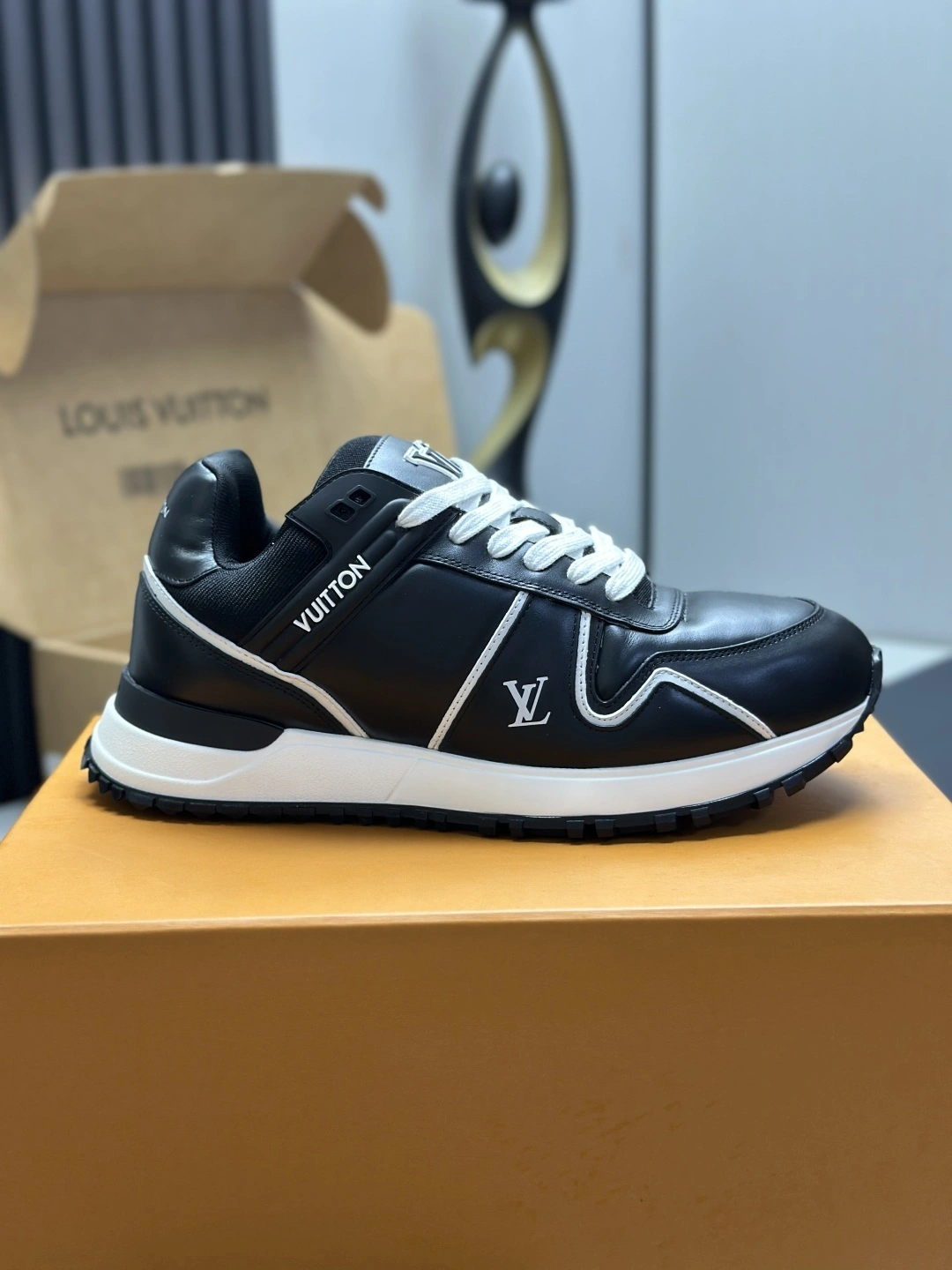 OOBB-- 8V 1AHSS4 cowhide item:E-X000H0811