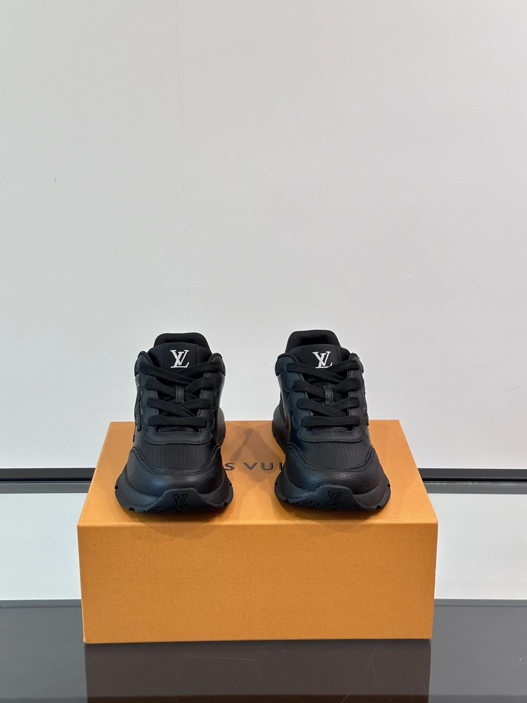 OOBB-- 8V 1AHSSP Calfskin item:E-X158D1048