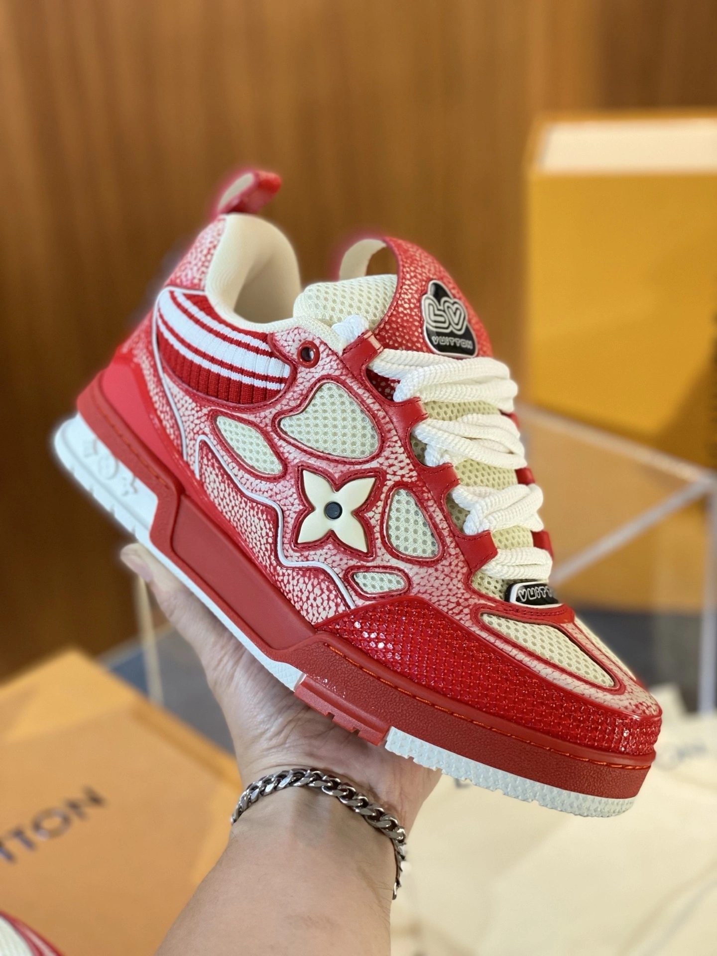 OOBB-- 8V 1AHSVM Skate ss25 Calfskin item:E-X332K1214