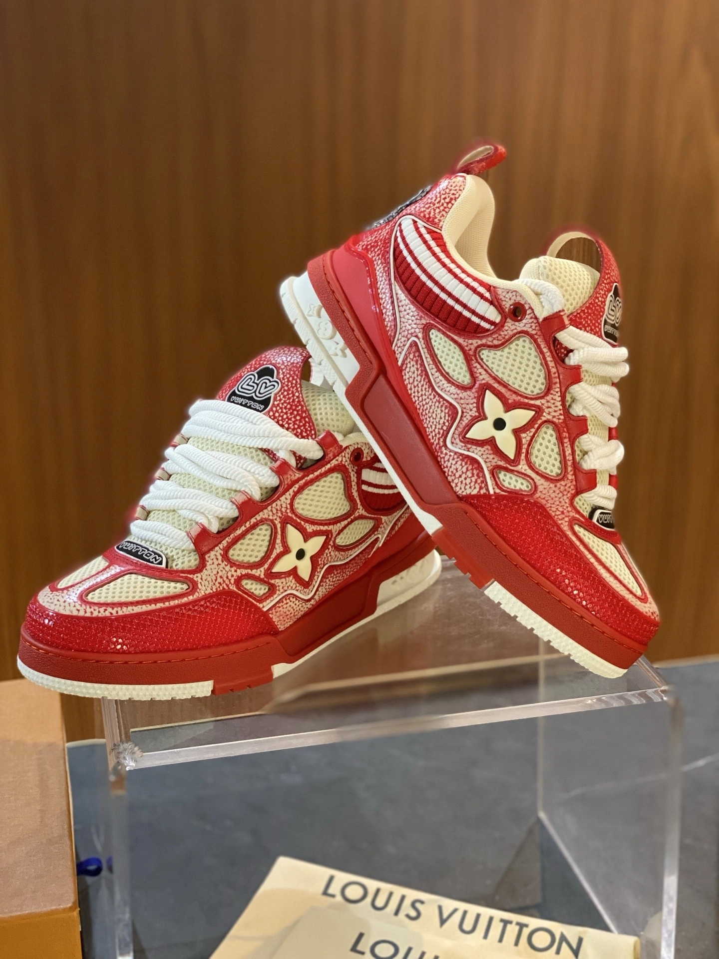 OOBB-- 8V 1AHSVM Skate ss25 Calfskin item:E-X332K1214