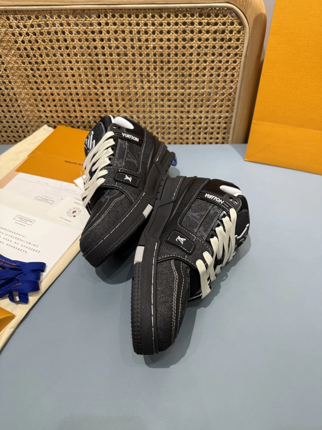 OOBB-- 8V 1AHSZD cowhide item:E-X430E2518Y