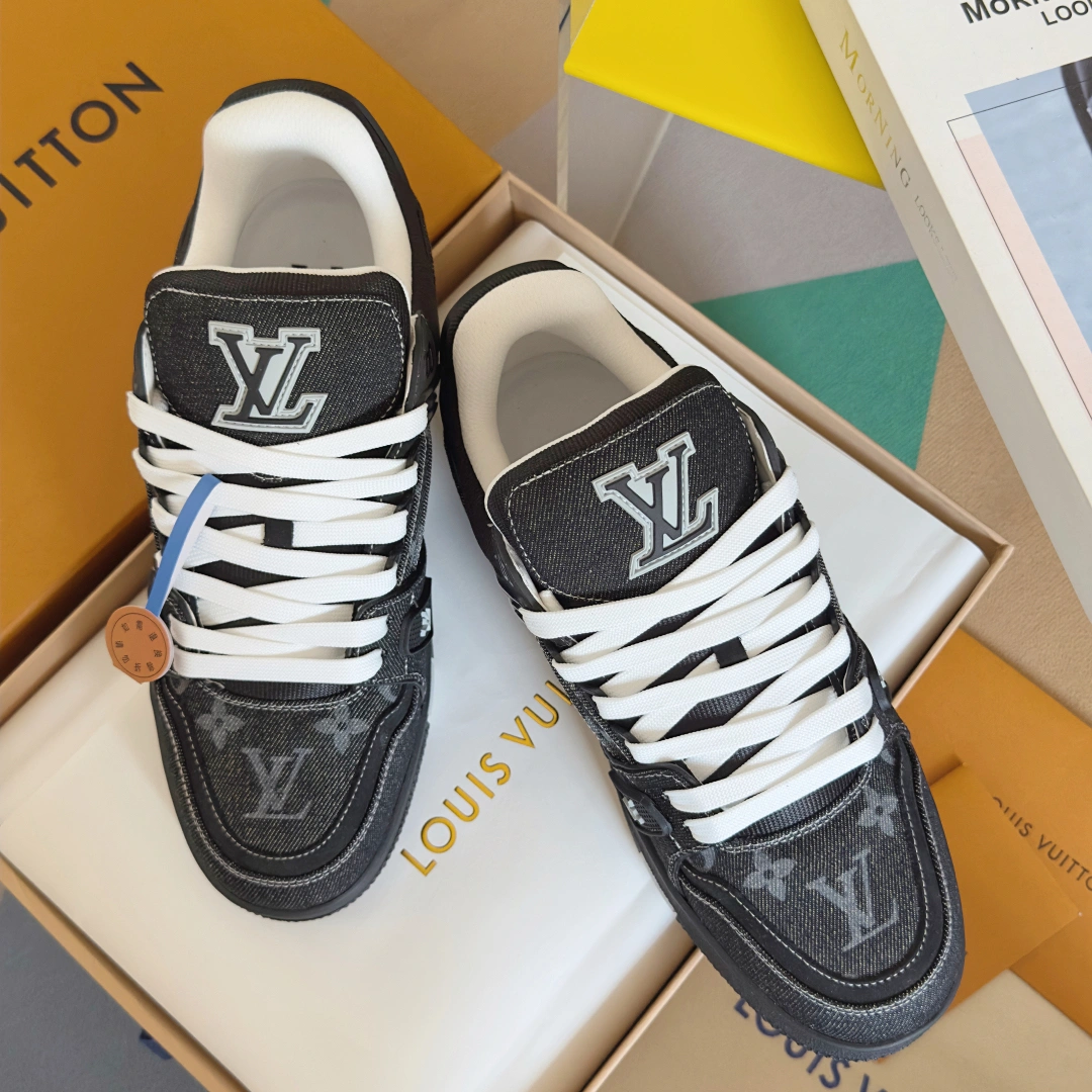 OOBB-- 8V 1AHSZN Trainer item:E-X811H1330