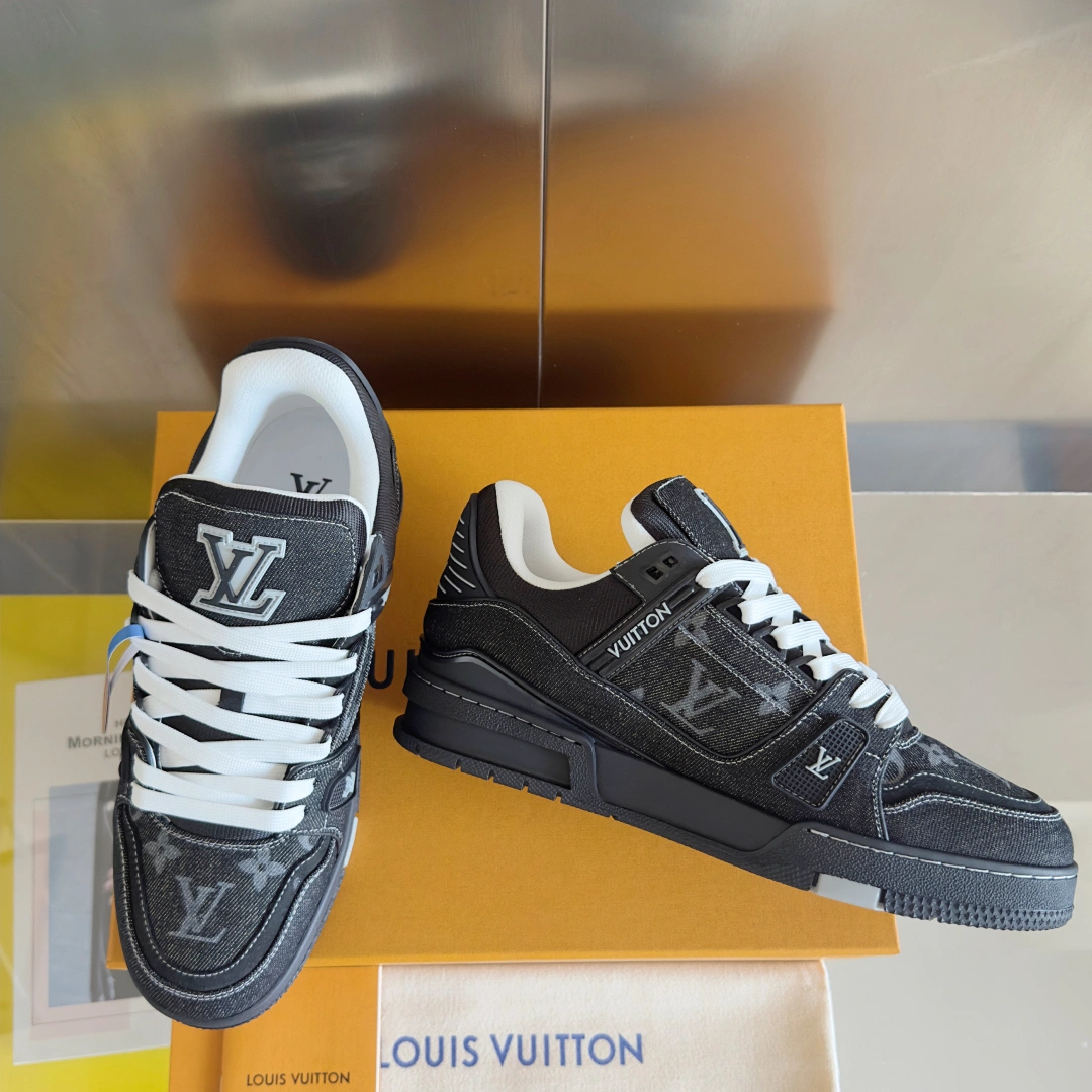 OOBB-- 8V 1AHSZN Trainer item:E-X811H1330