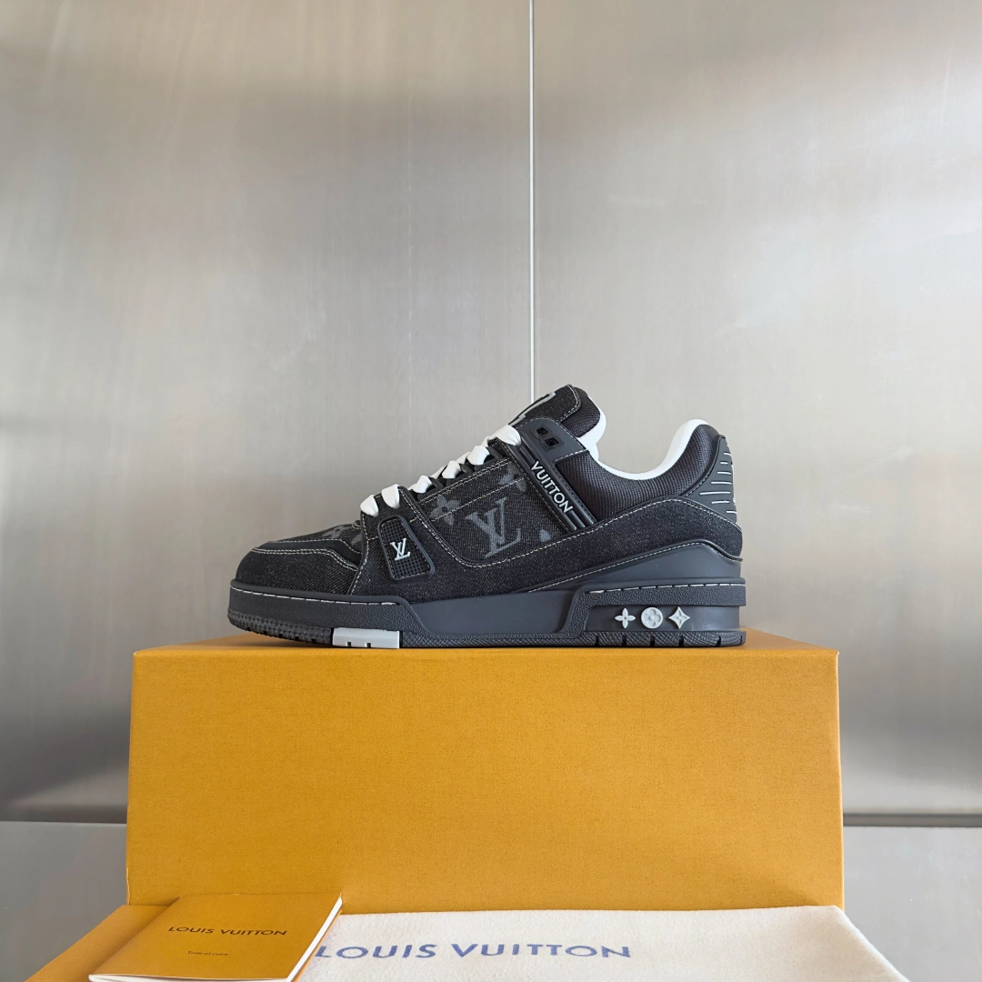 OOBB-- 8V 1AHSZN Trainer item:E-X811H1330
