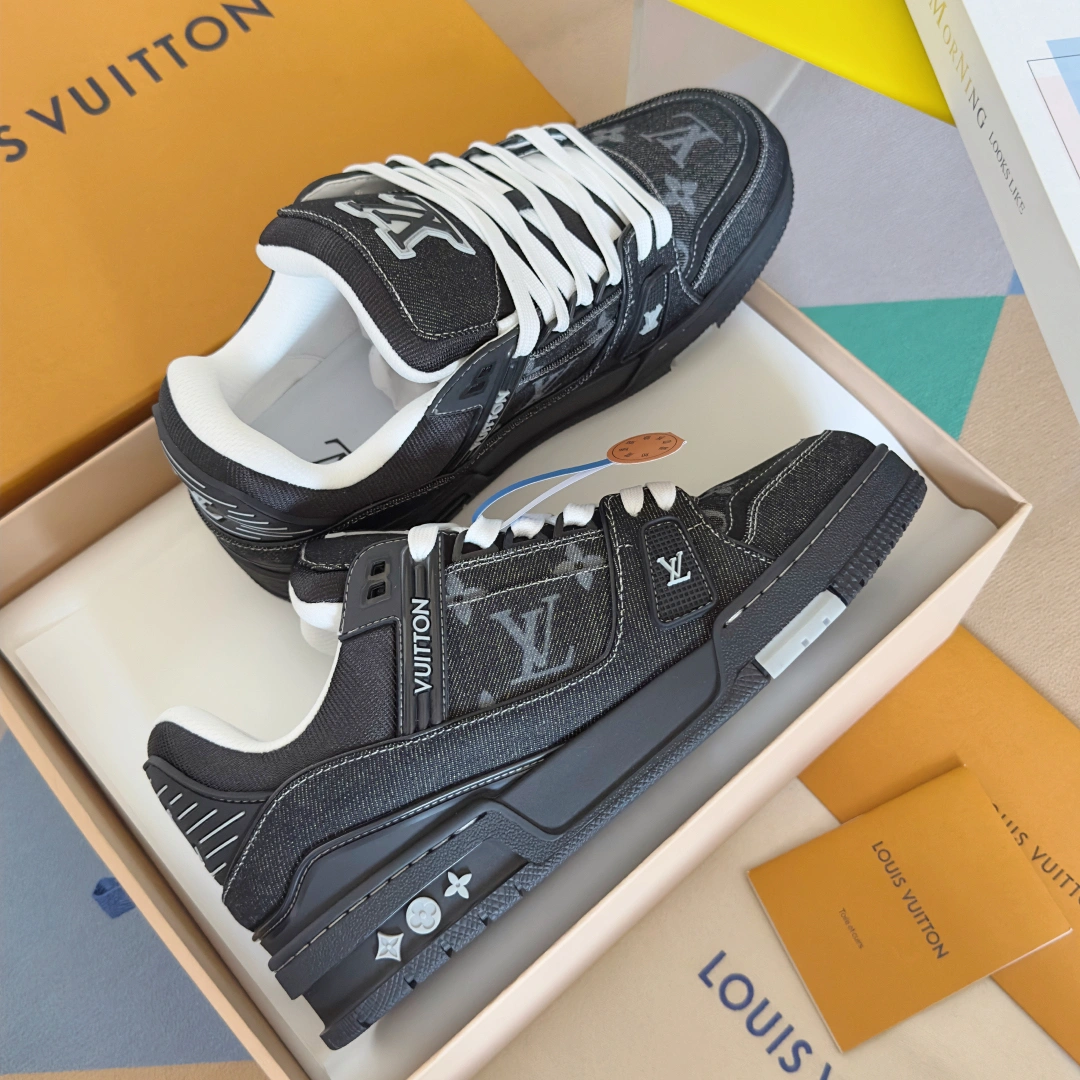 OOBB-- 8V 1AHSZN Trainer item:E-X811H1330
