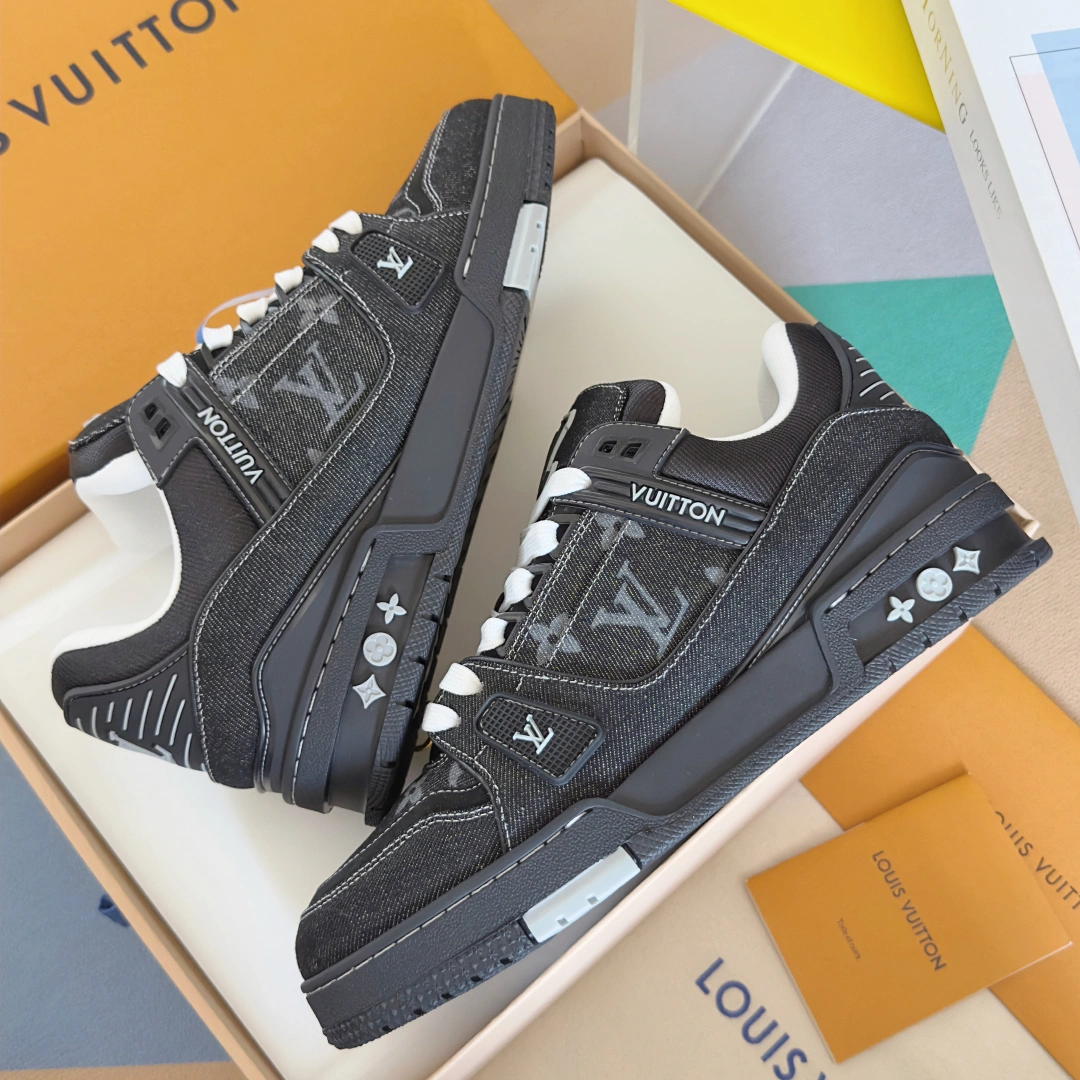 OOBB-- 8V 1AHSZN Trainer item:E-X811H1330