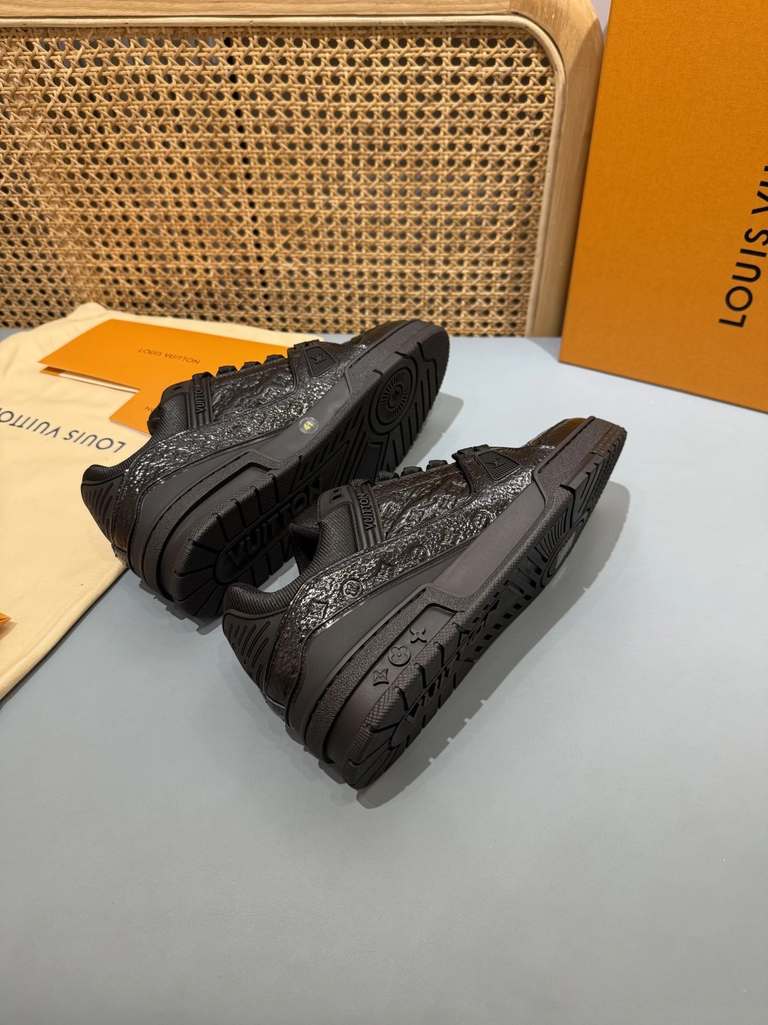 OOBB-- 8V 1AHTA3 Trainer Calfskin item:E-X430L0310B