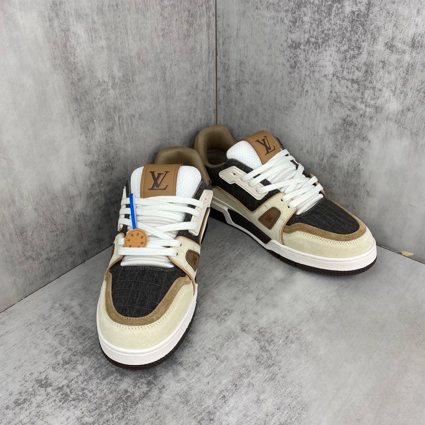 OOBB-- 8V 1AHTFL item:E-X543H0174