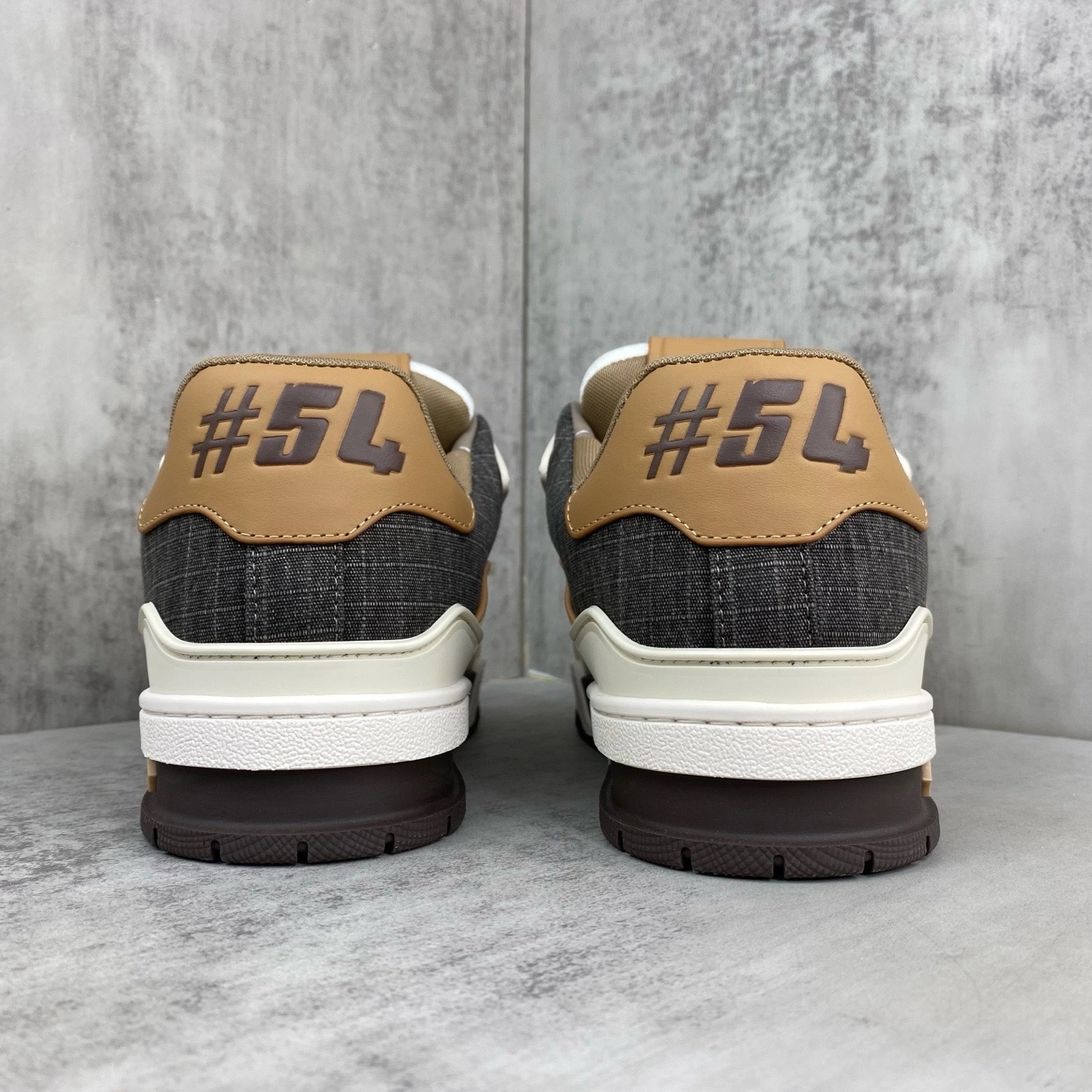 OOBB-- 8V 1AHTFL item:E-X543H0174