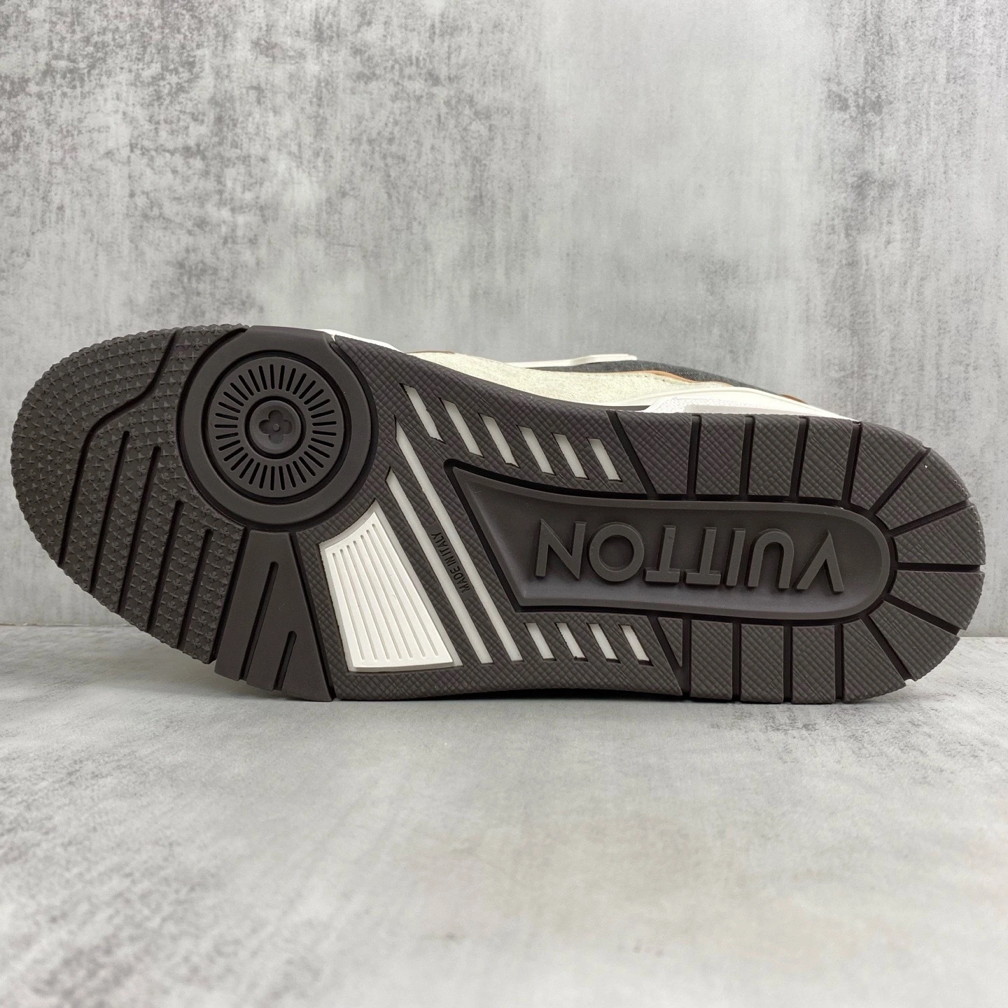 OOBB-- 8V 1AHTFL item:E-X543H0174