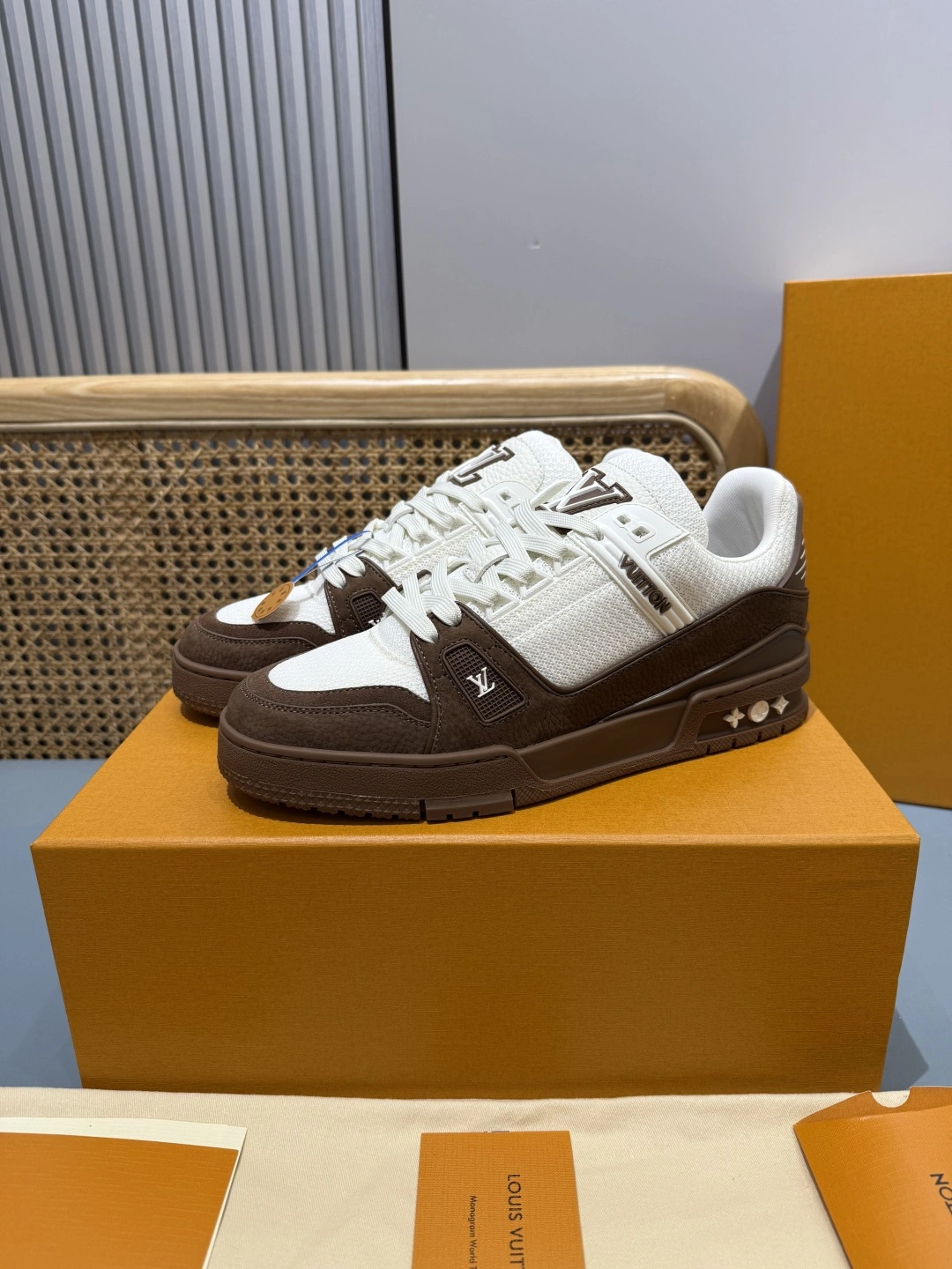 OOBB-- 8V 1AHTLP Trainer Calfskin item:E-X430L0309B