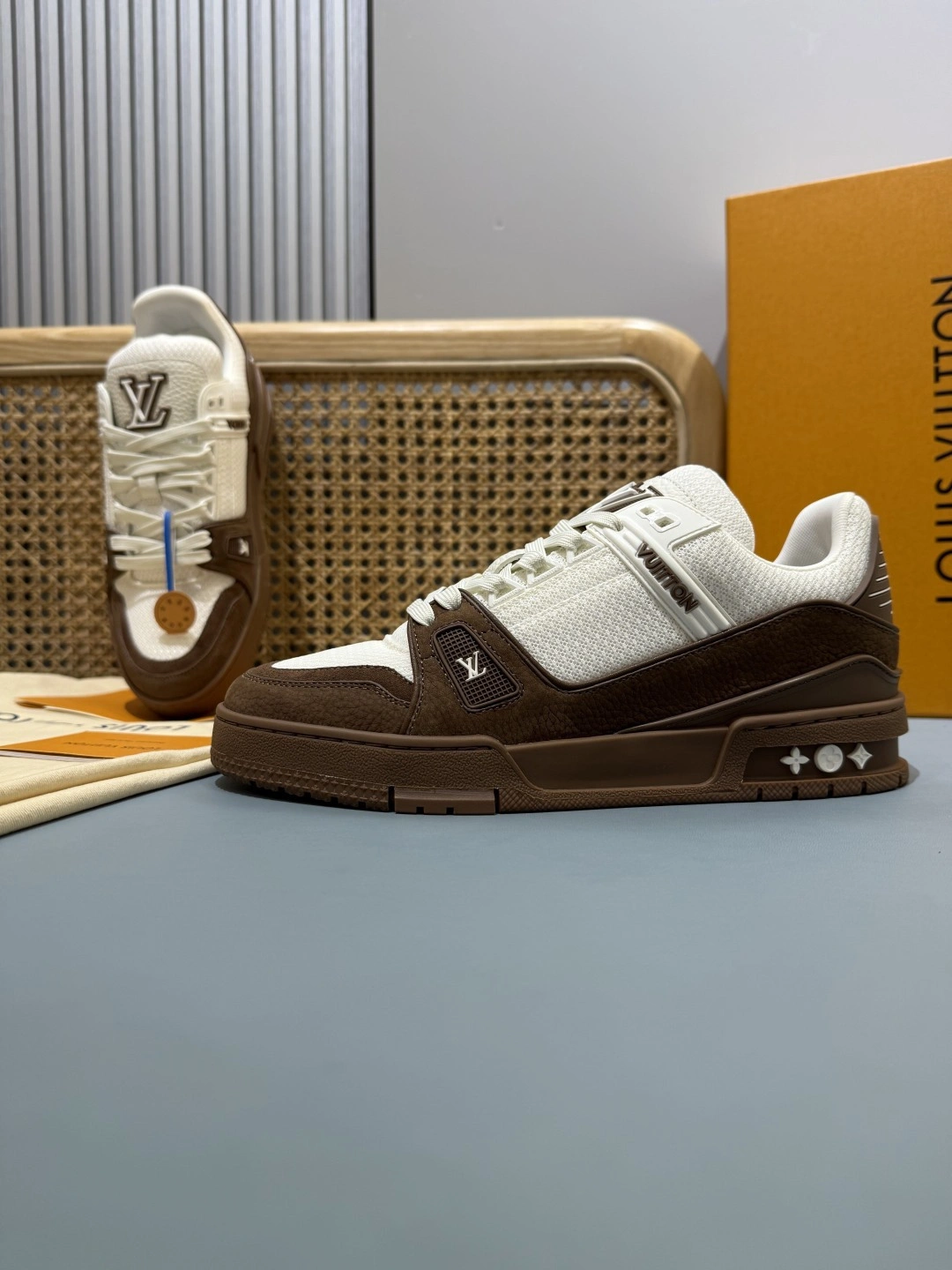 OOBB-- 8V 1AHTLP Trainer Calfskin item:E-X430L0309B