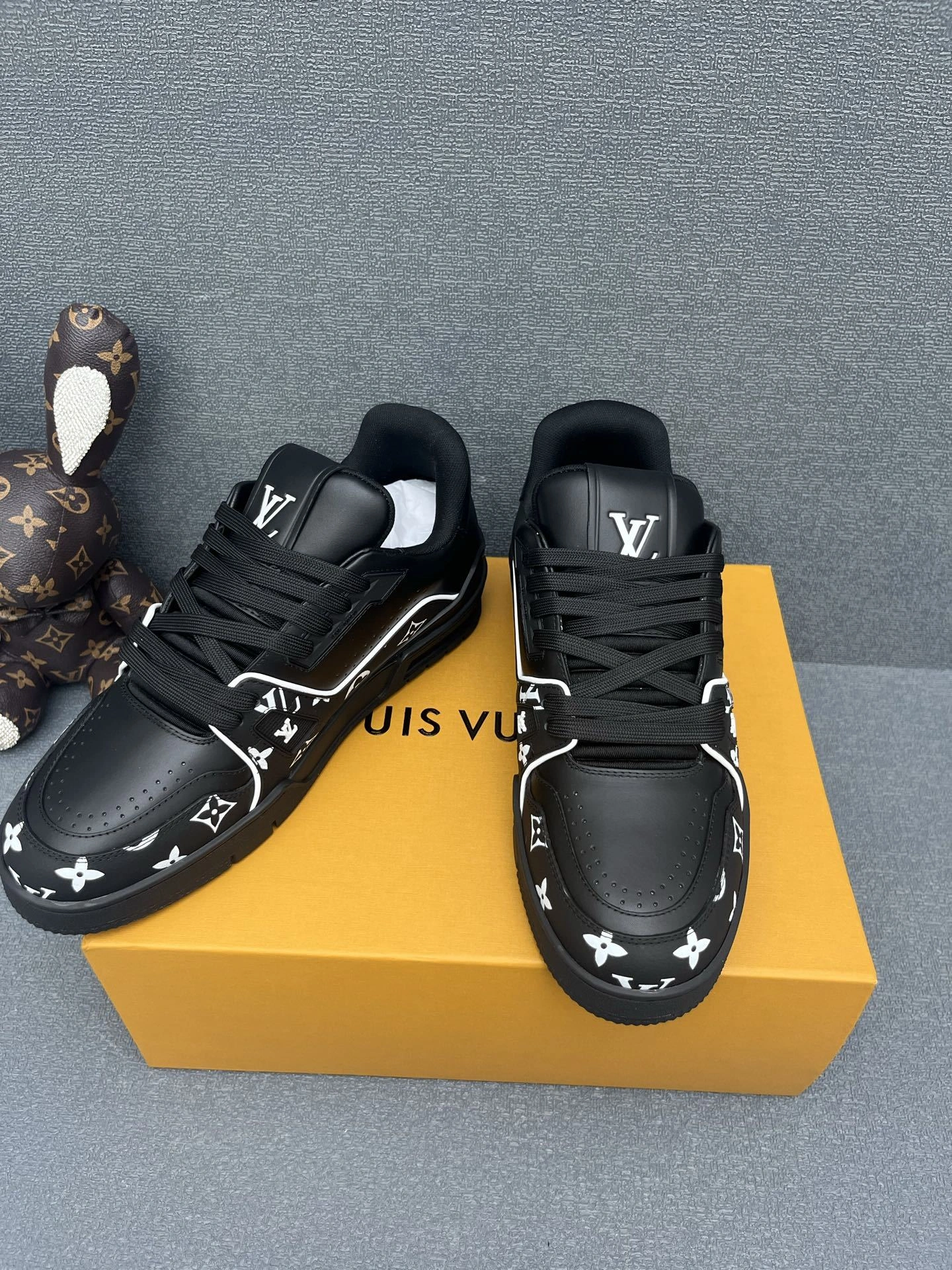 OOBB-- 8V 1AHTO0 calfskin item:E-X430E2522Y