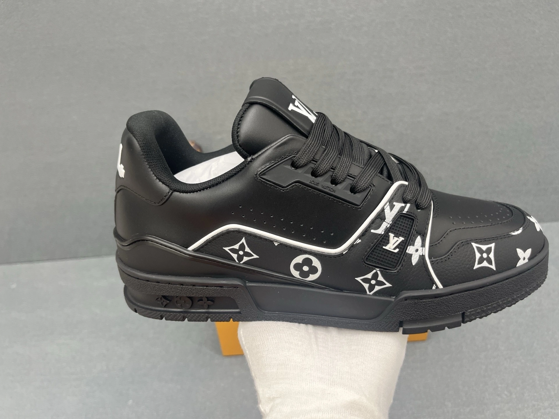 OOBB-- 8V 1AHTO0 calfskin item:E-X430E2522Y
