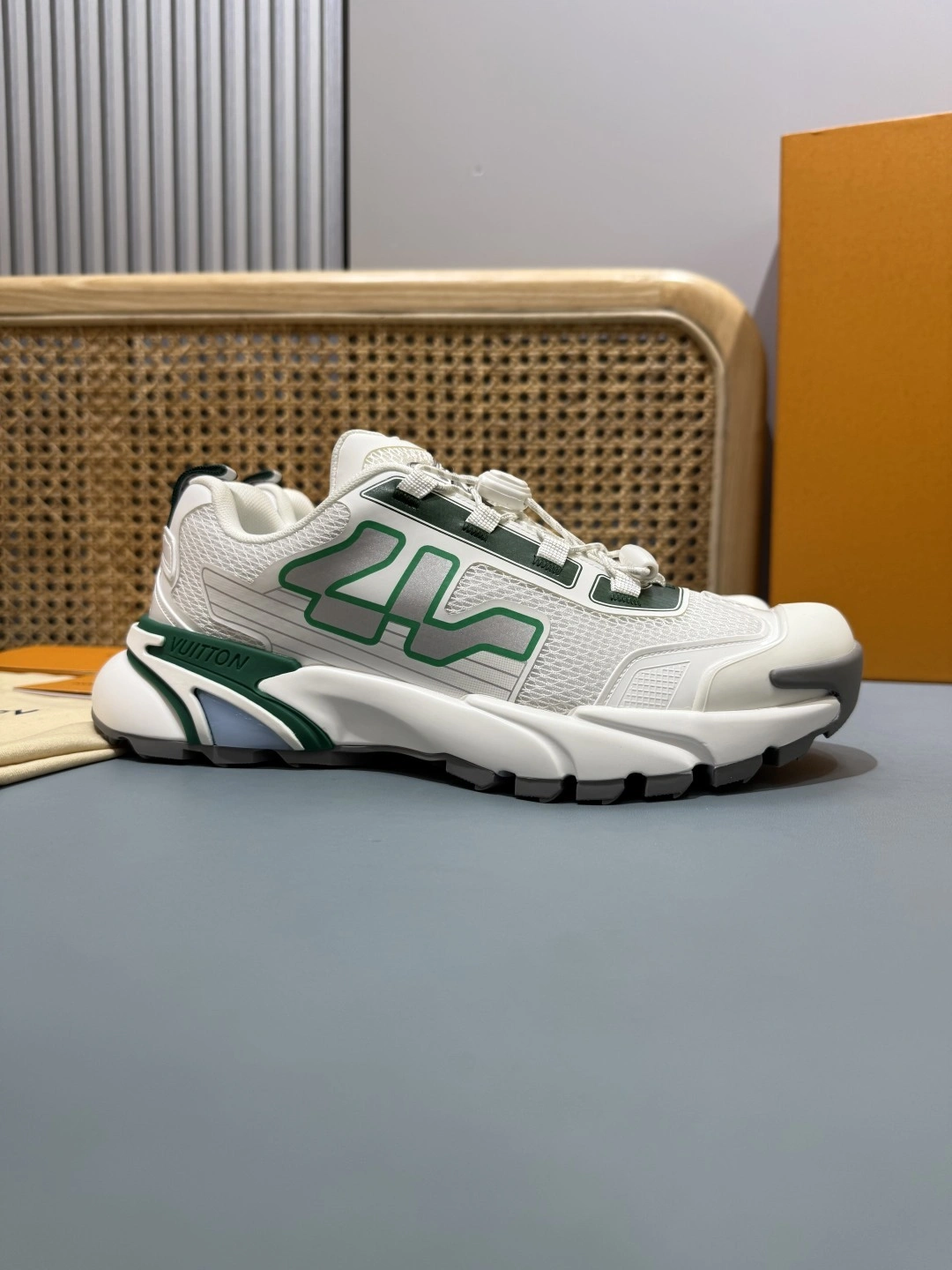 OOBB-- 8V 1AHTVV Runner Tatic Thick soles：4CM item:E-X430F0605