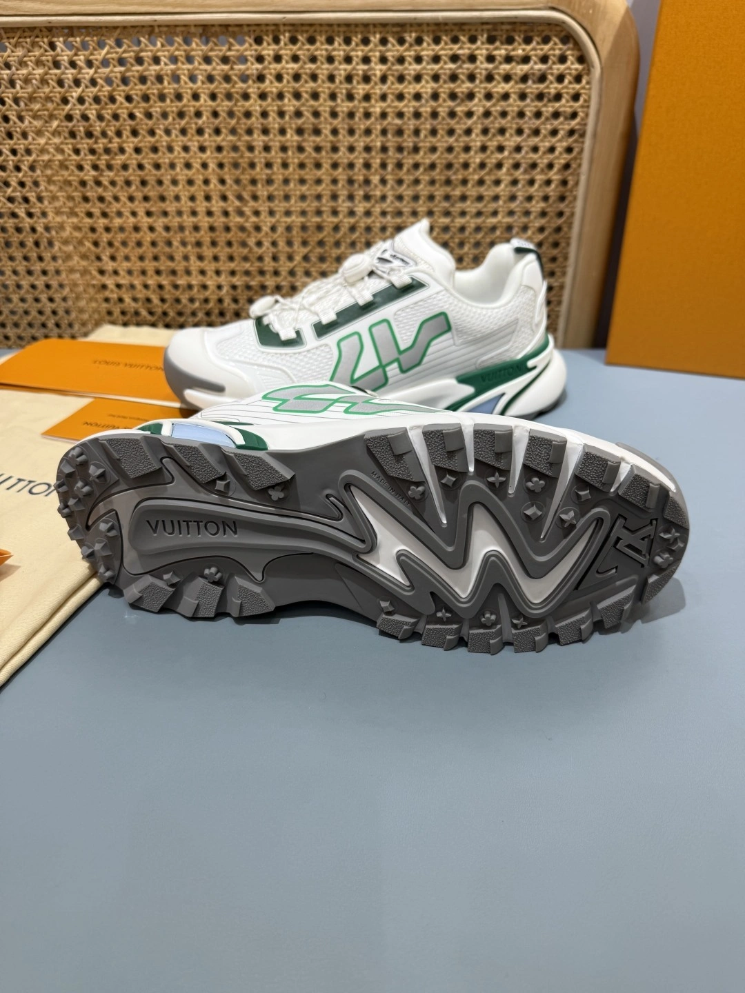 OOBB-- 8V 1AHTVV Runner Tatic Thick soles：4CM item:E-X430F0605