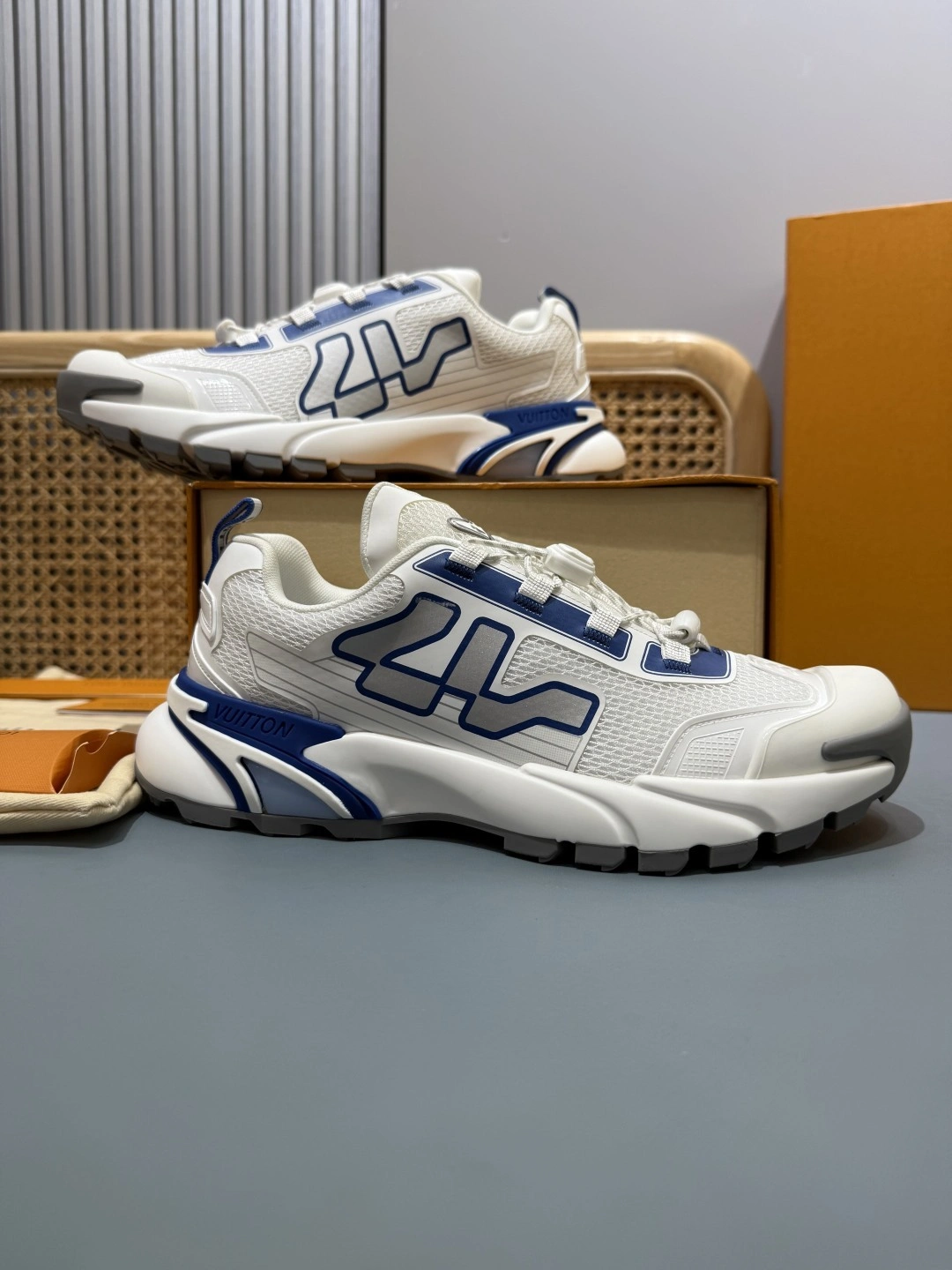 OOBB-- 8V 1AHTWP Runner Tatic Thick soles：4CM item:E-X430F0606