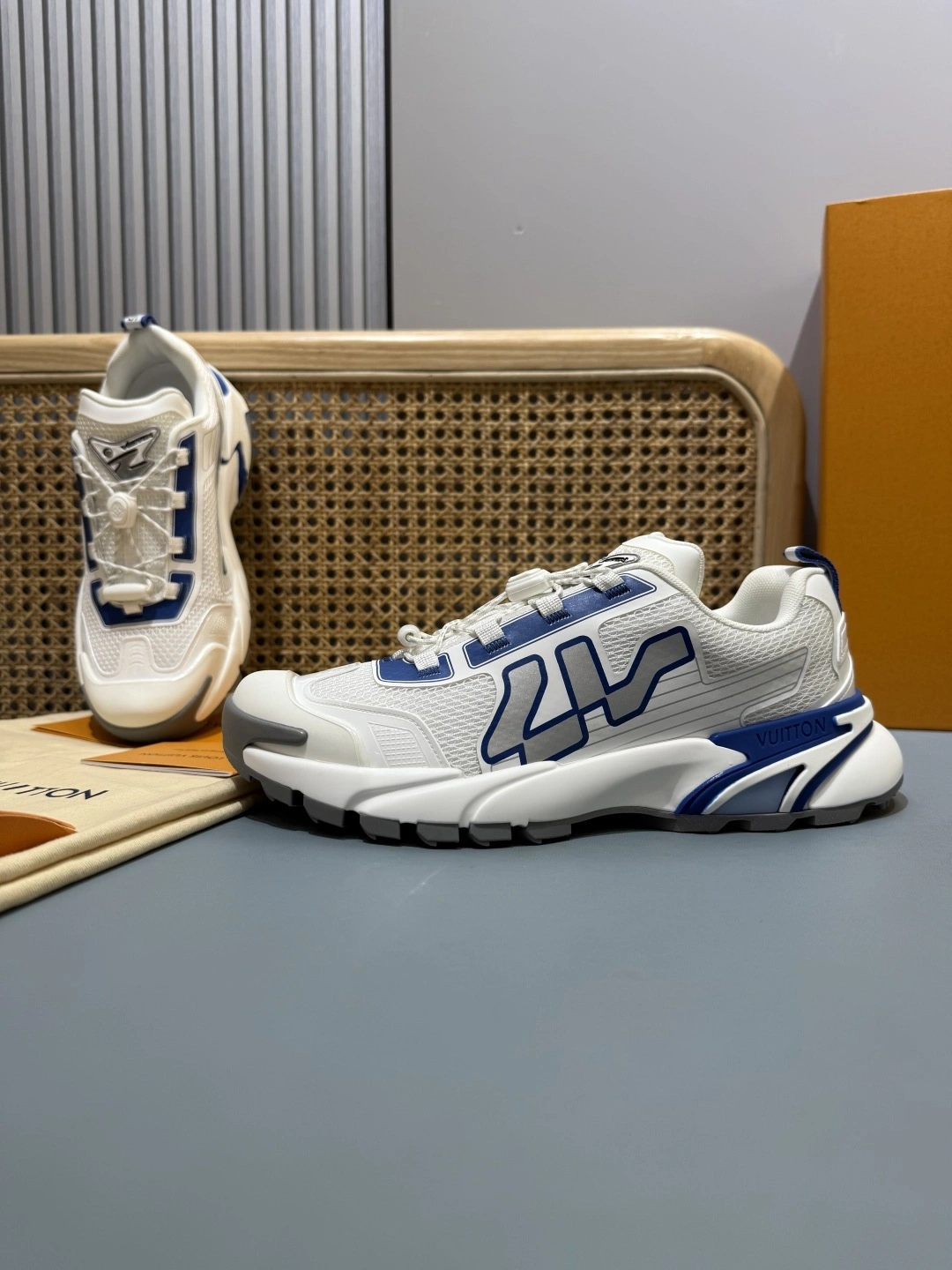 OOBB-- 8V 1AHTWP Runner Tatic Thick soles：4CM item:E-X430F0606