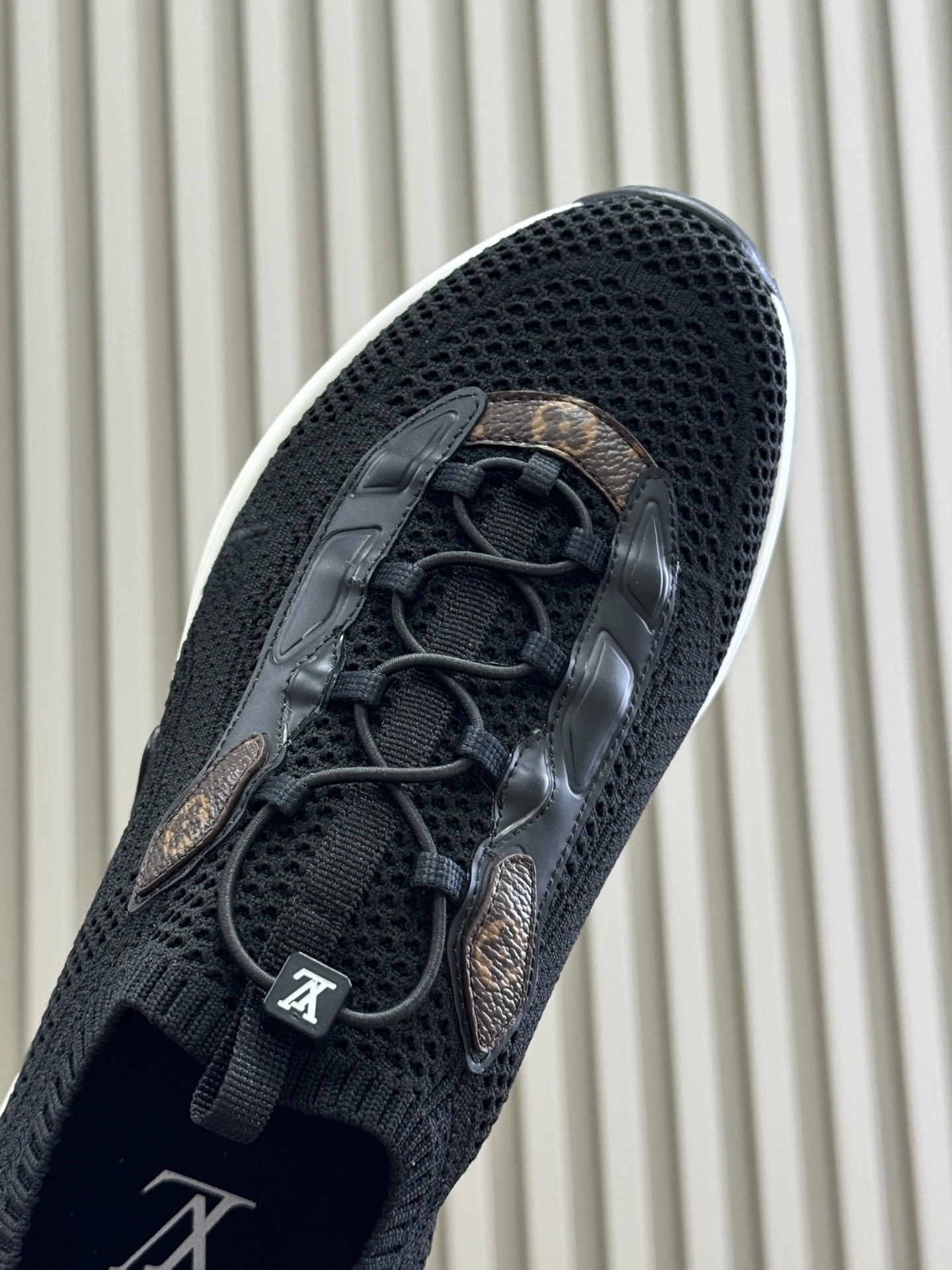 &OOBB-- 8V 1AIBVQ 25 item：E-X02I1001