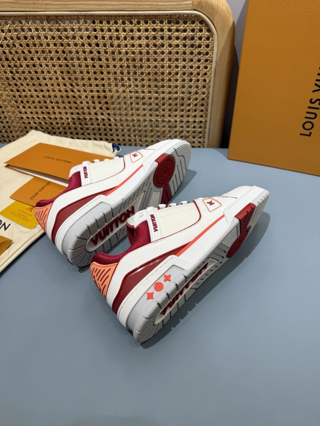 OOBB-- 8V 1AIIZE Trainer item:E-X430J1021