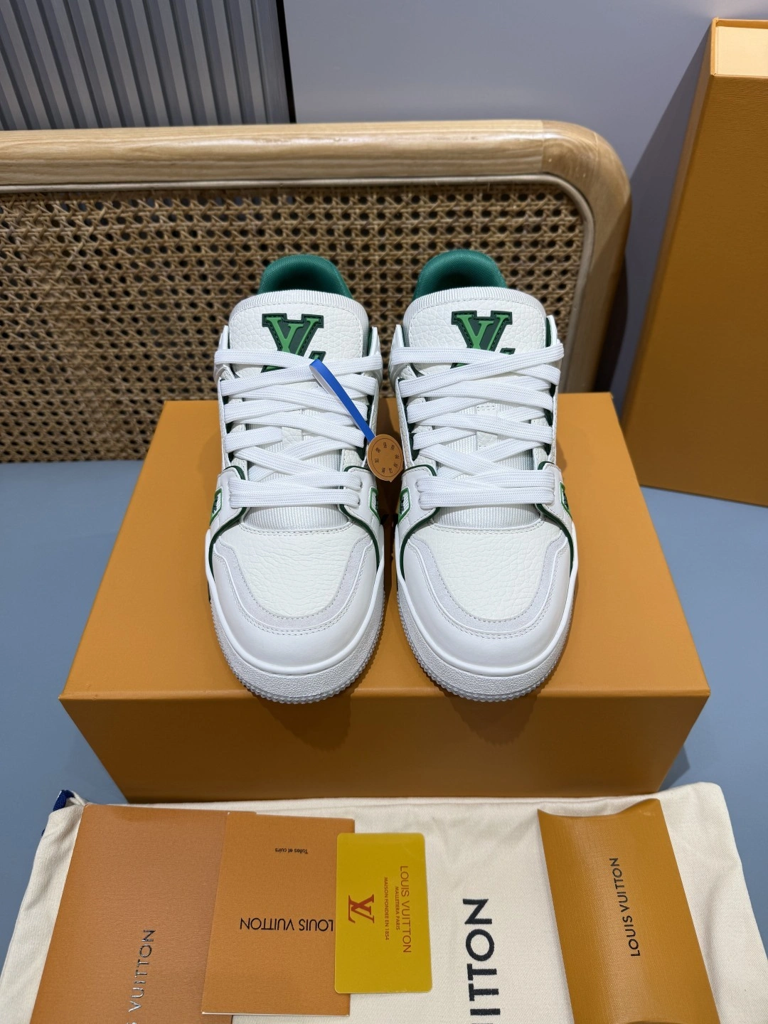 OOBB-- 8V 1AIIZY Trainer item:E-X430J1022