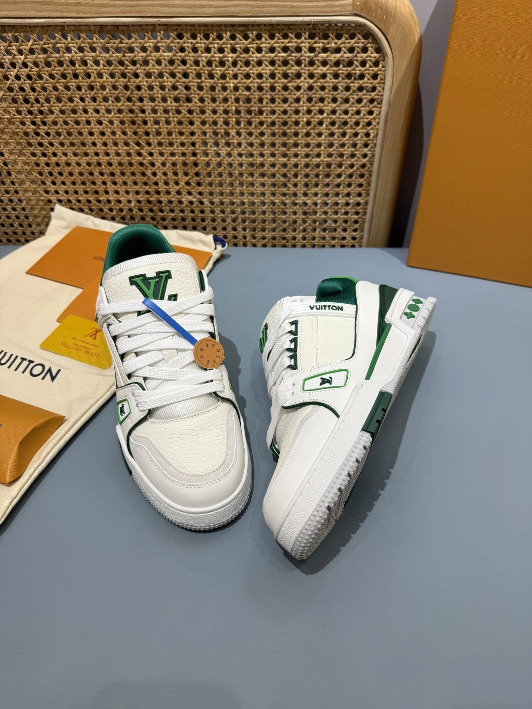 OOBB-- 8V 1AIIZY Trainer item:E-X430J1022