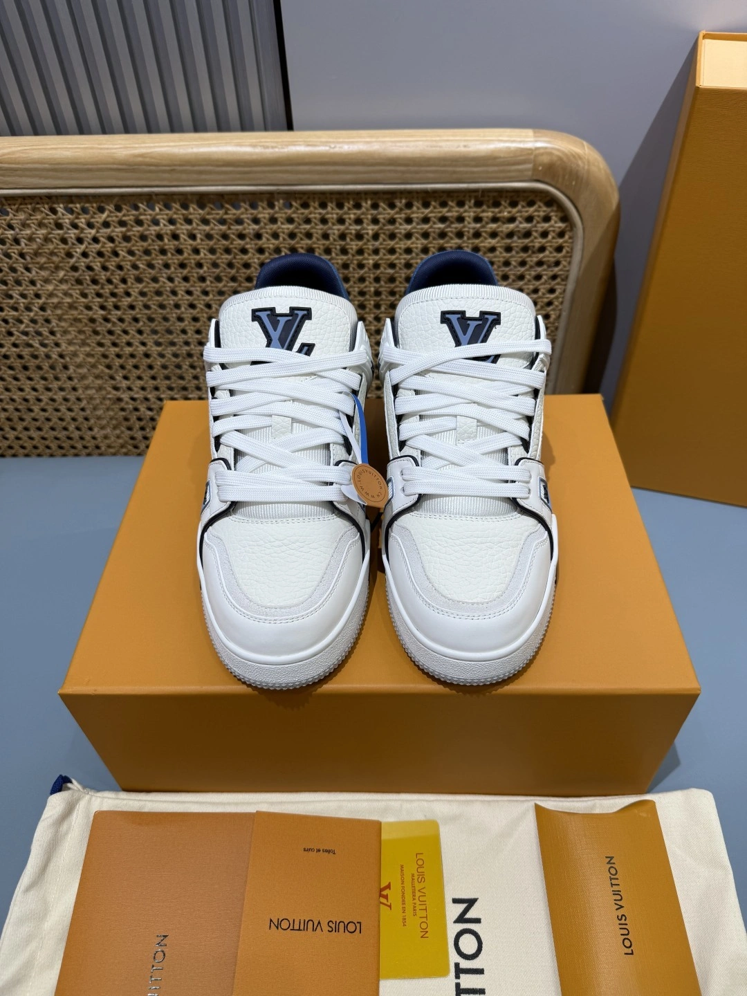 OOBB-- 8V 1AIJ24 Trainer item:E-X430J1020