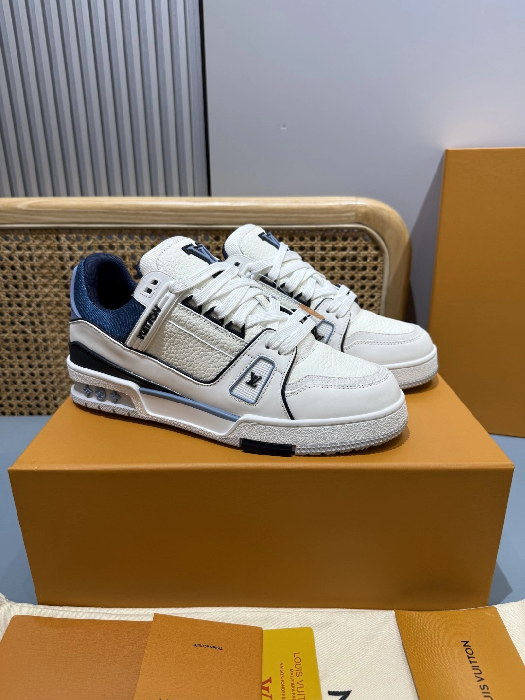 OOBB-- 8V 1AIJ24 Trainer item:E-X430J1020