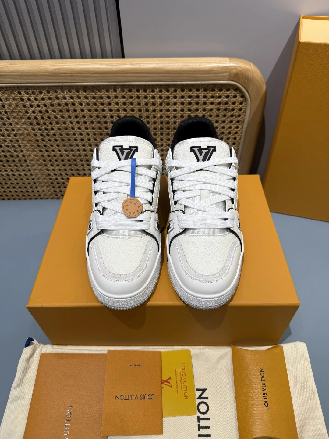 OOBB-- 8V 1AIJ44 Trainer item:E-X362J1019