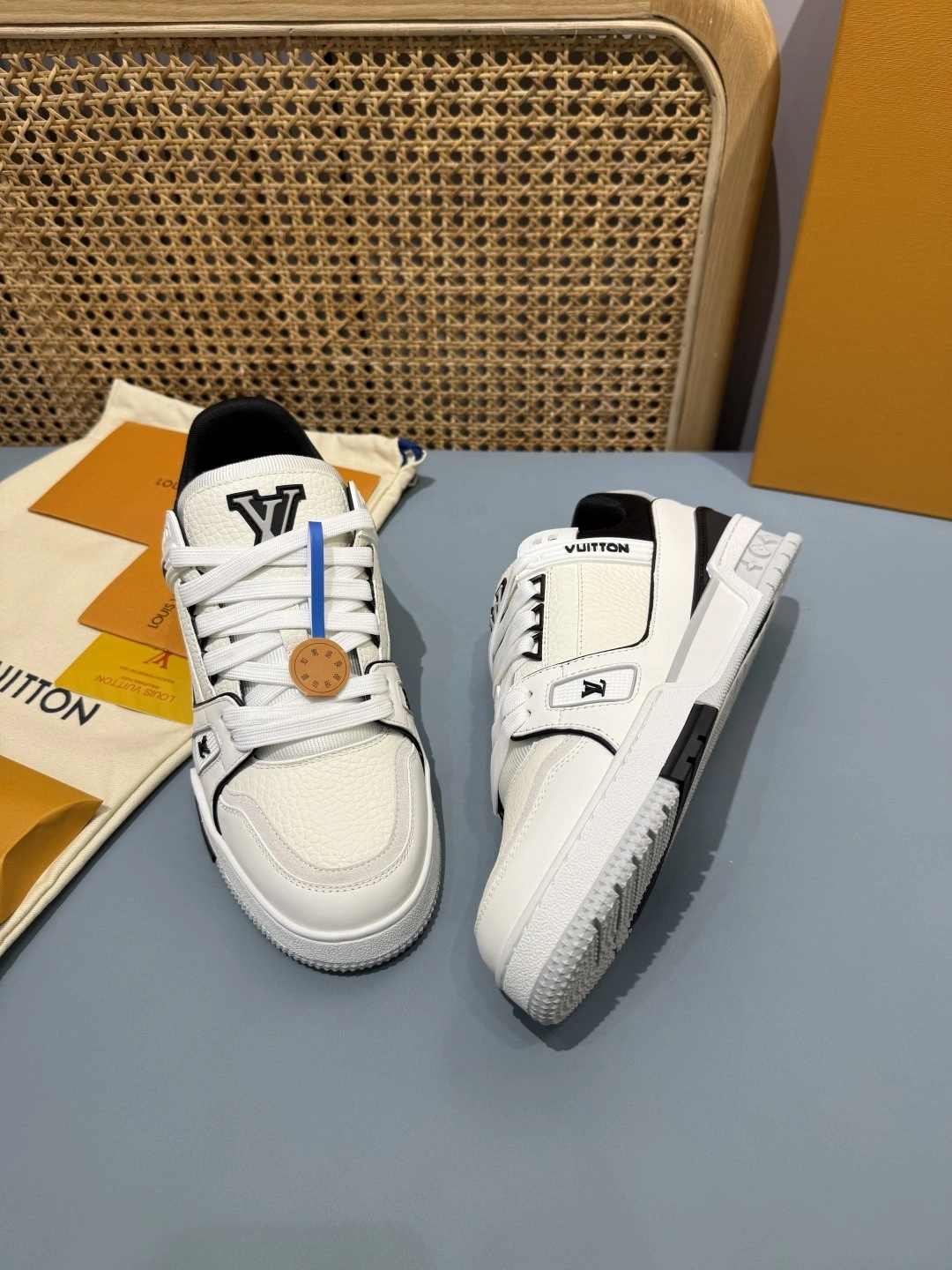 OOBB-- 8V 1AIJ44 Trainer item:E-X362J1019