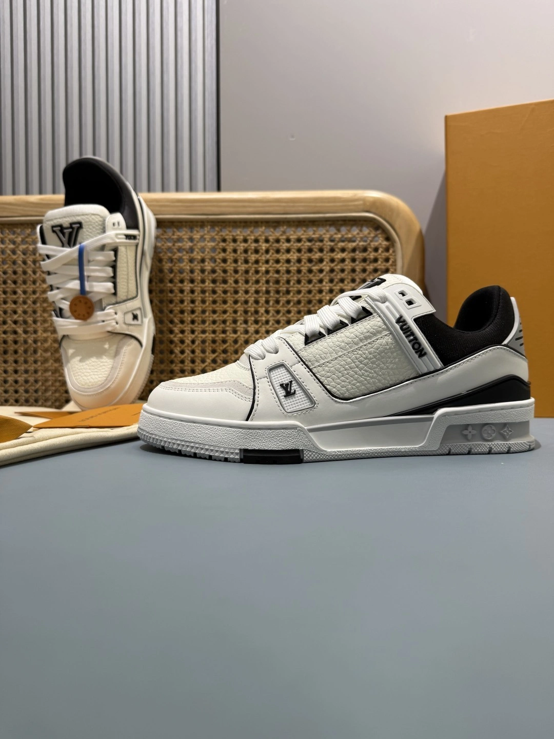 OOBB-- 8V 1AIJ44 Trainer item:E-X362J1019