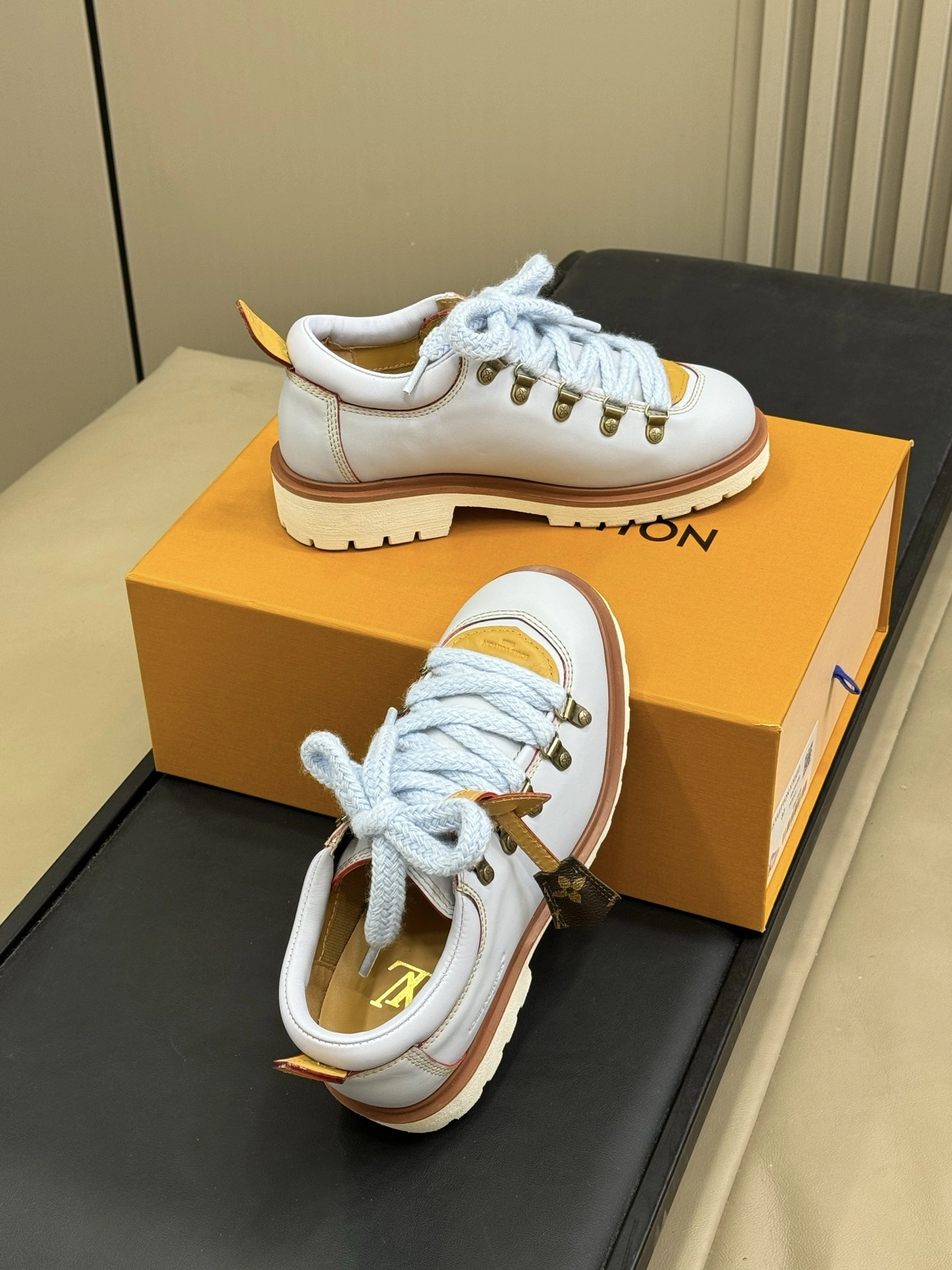 OOBB-- 8V 1AIJ88 Derby nigo calfskin item：E-X362I0103