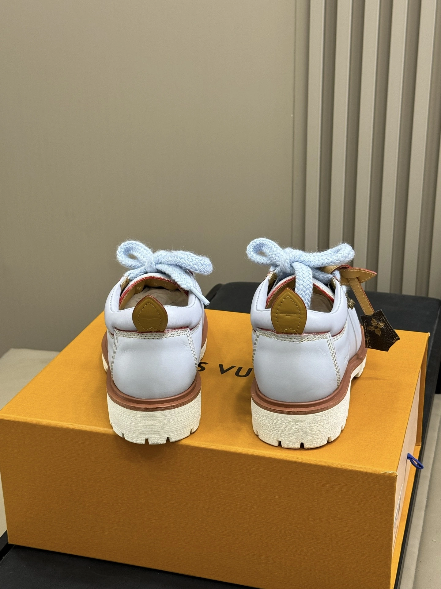 OOBB-- 8V 1AIJ88 Derby nigo calfskin item：E-X362I0103