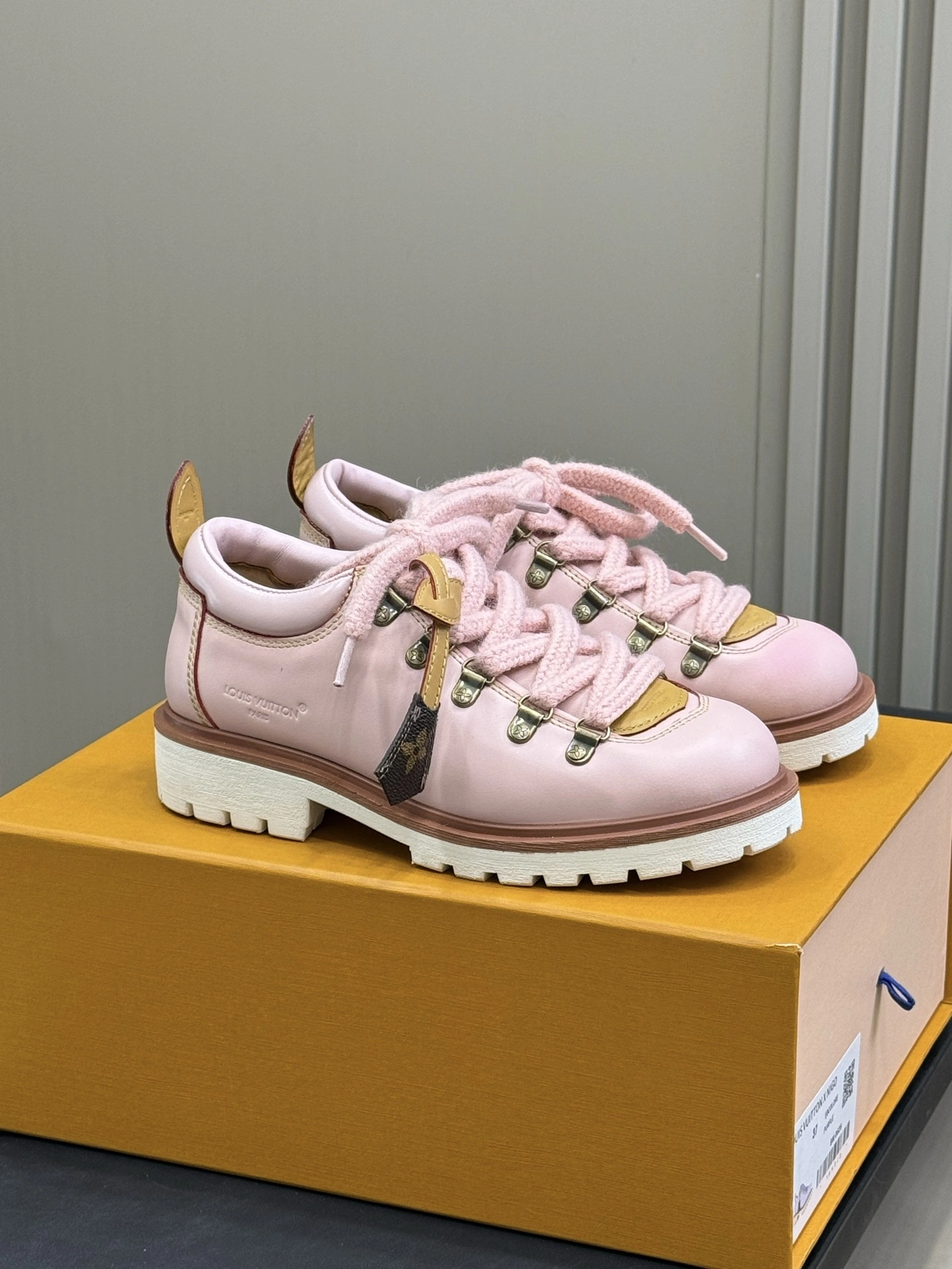 OOBB-- 8V 1AIJAI Derby nigo calfskin item：E-X362I0104