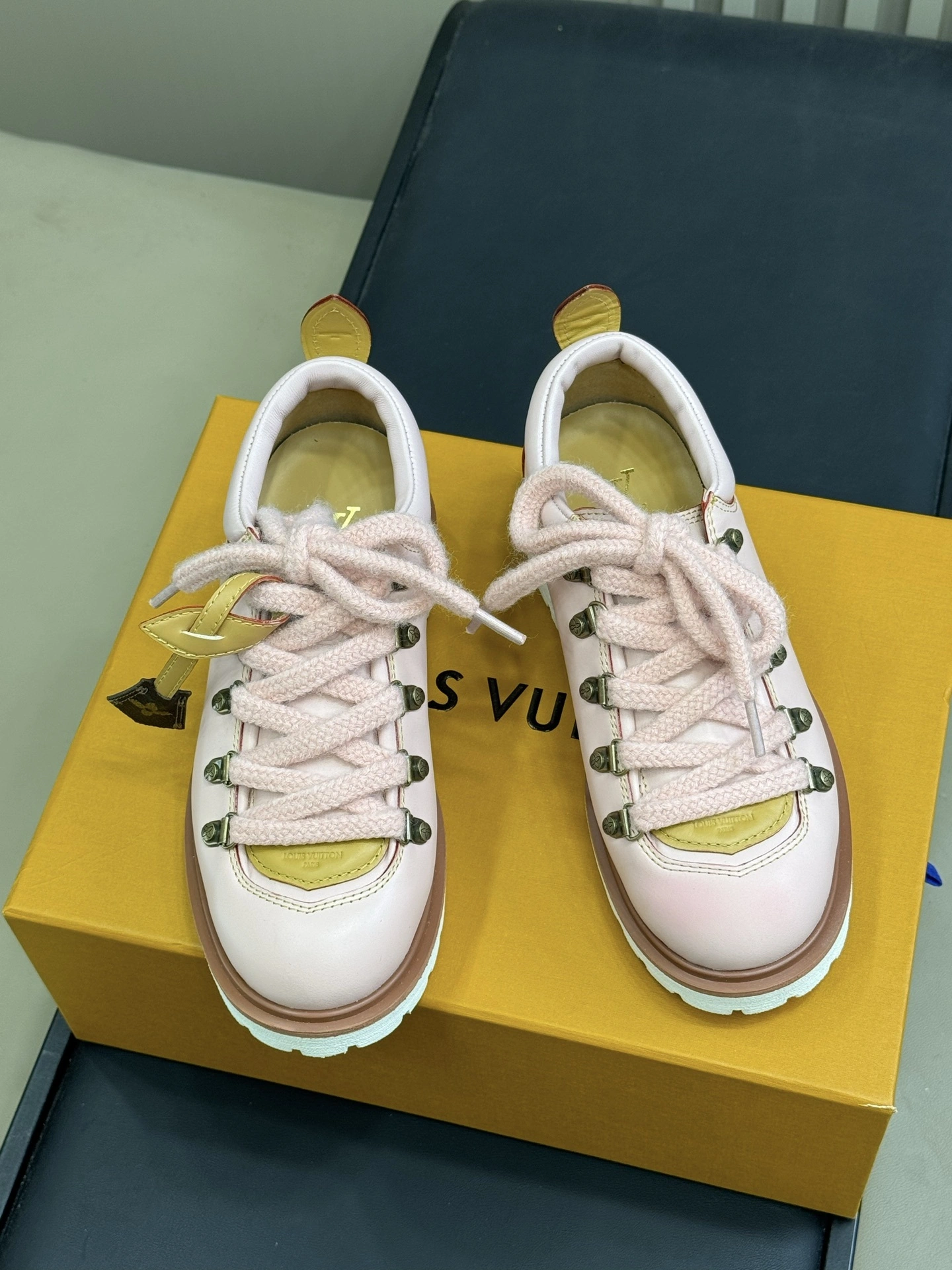 OOBB-- 8V 1AIJAI Derby nigo calfskin item：E-X362I0104
