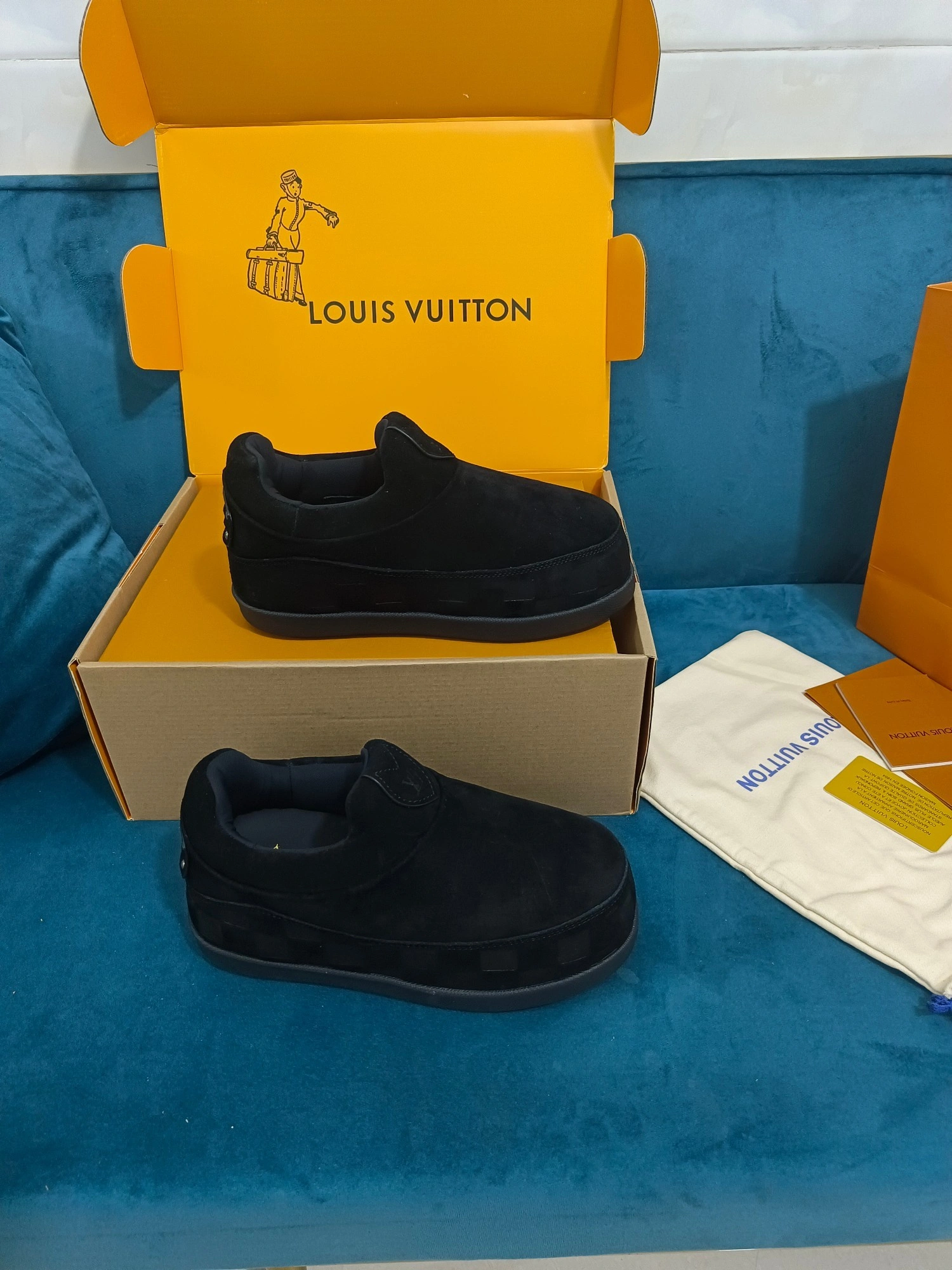 OOBB-- 8V 1AIJCK cowhide item:E-X543J3022T