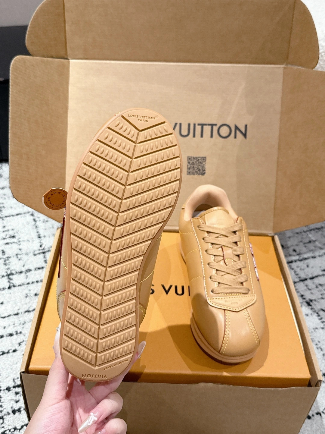 OOBB-- 8V 1AIKDW sheepskin Thick soles:3CM item:E-X362H2721