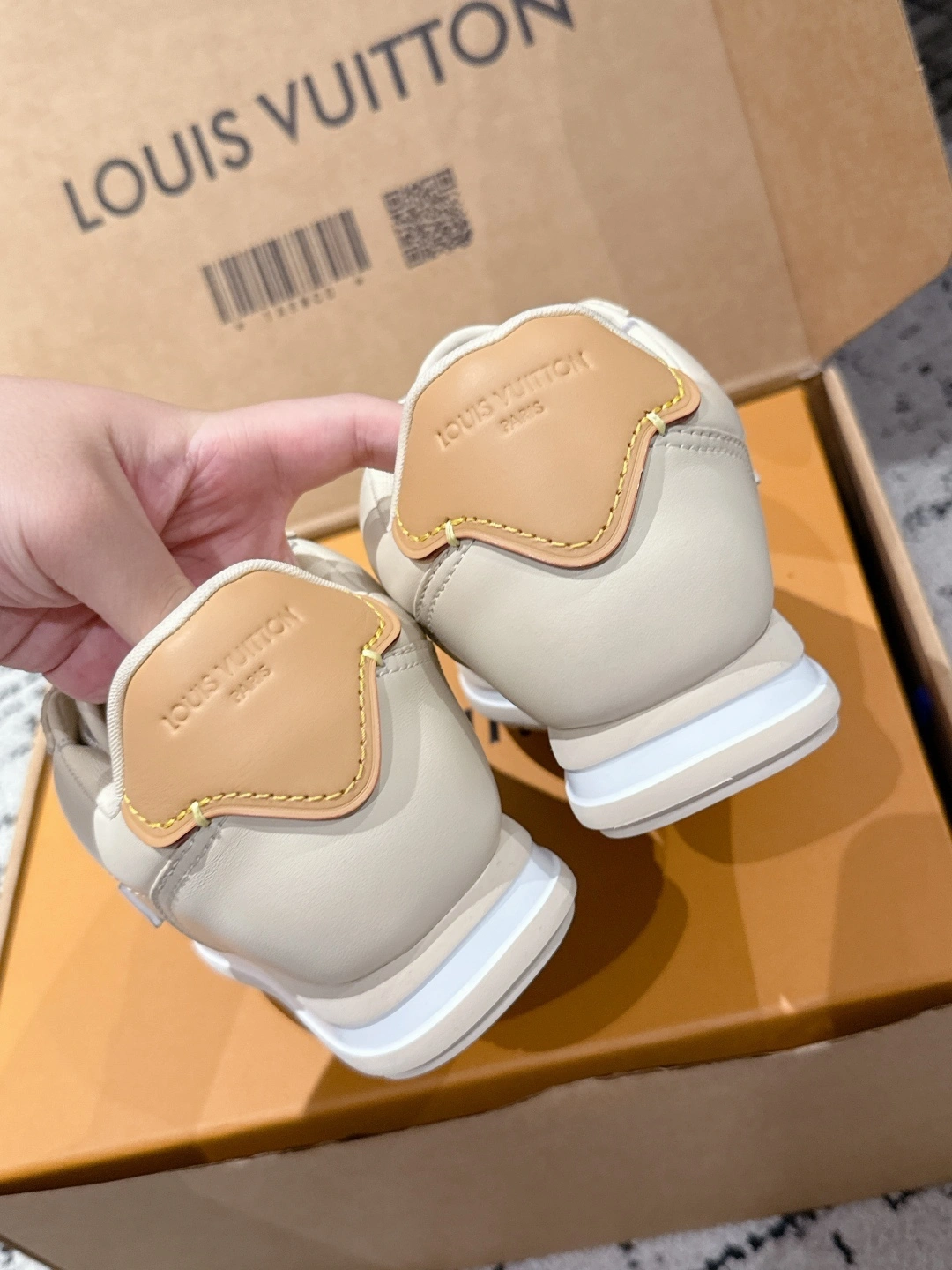 OOBB-- 8V 1AIKEY sheepskin Thick soles:3CM item:E-X362H2716