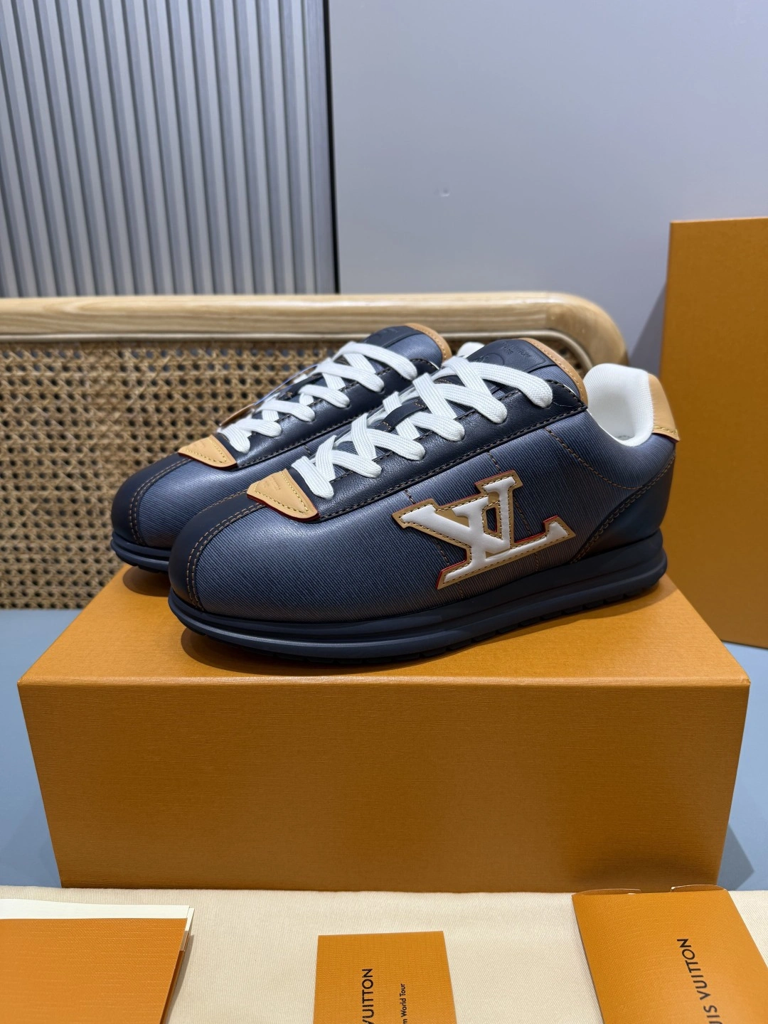 OOBB-- 8V 1AIKHY L×NIGO goatskin item:E-X430L0321B
