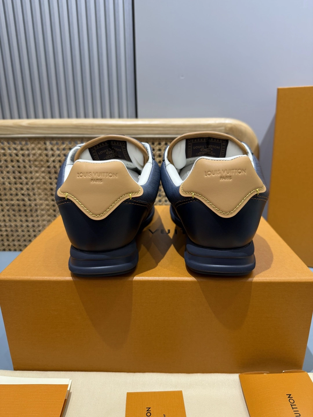 OOBB-- 8V 1AIKHY L×NIGO goatskin item:E-X430L0321B