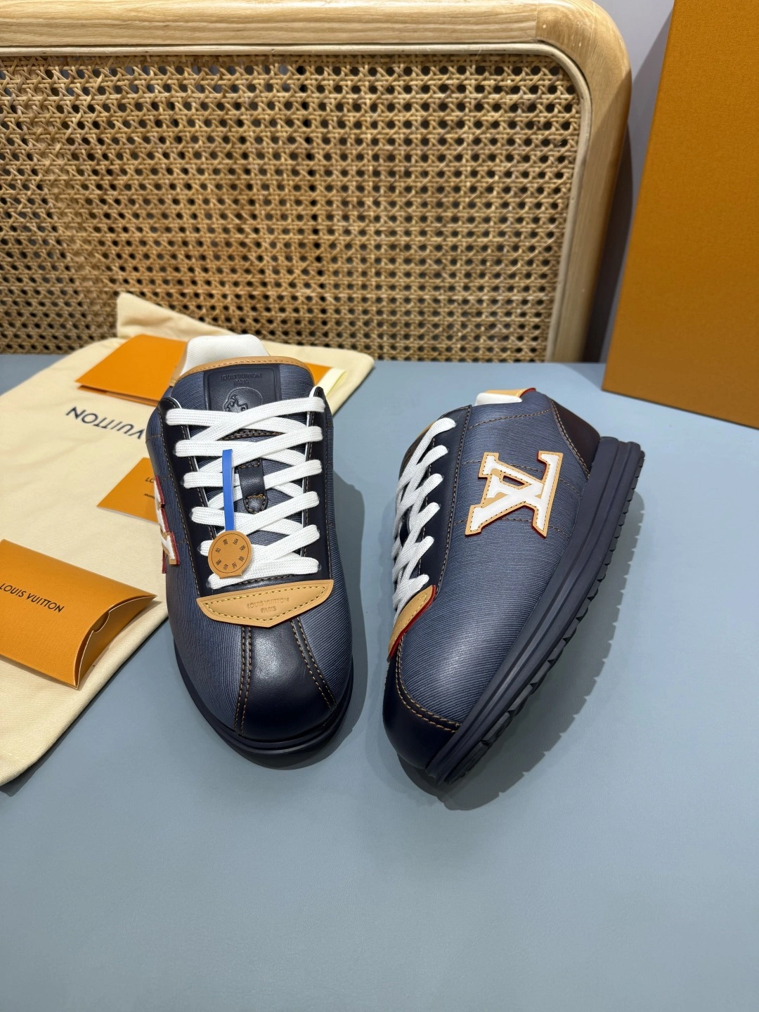OOBB-- 8V 1AIKHY L×NIGO goatskin item:E-X430L0321B
